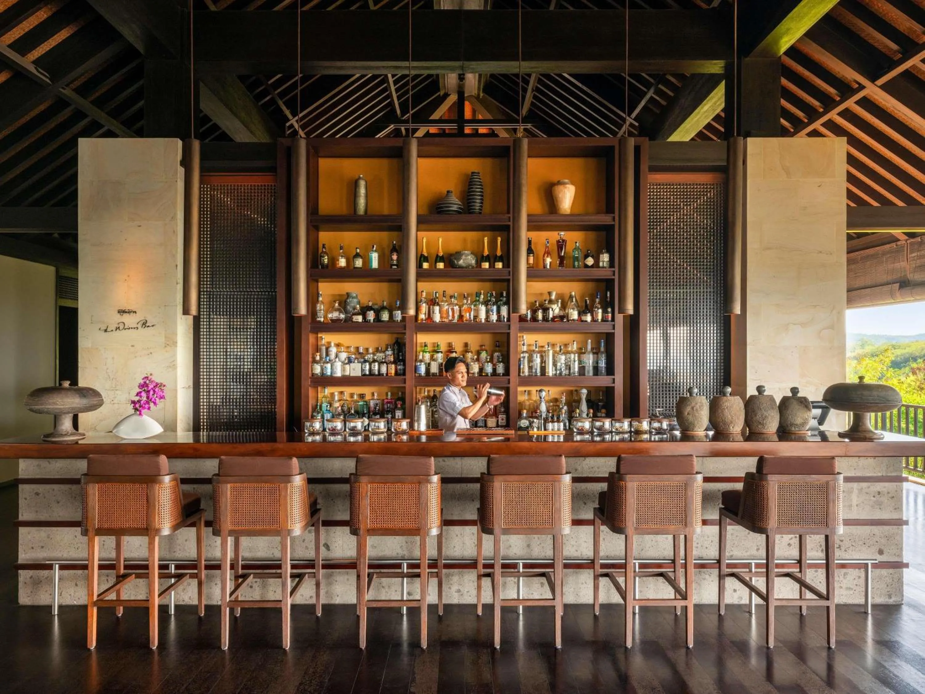 Lounge or bar in Raffles Bali