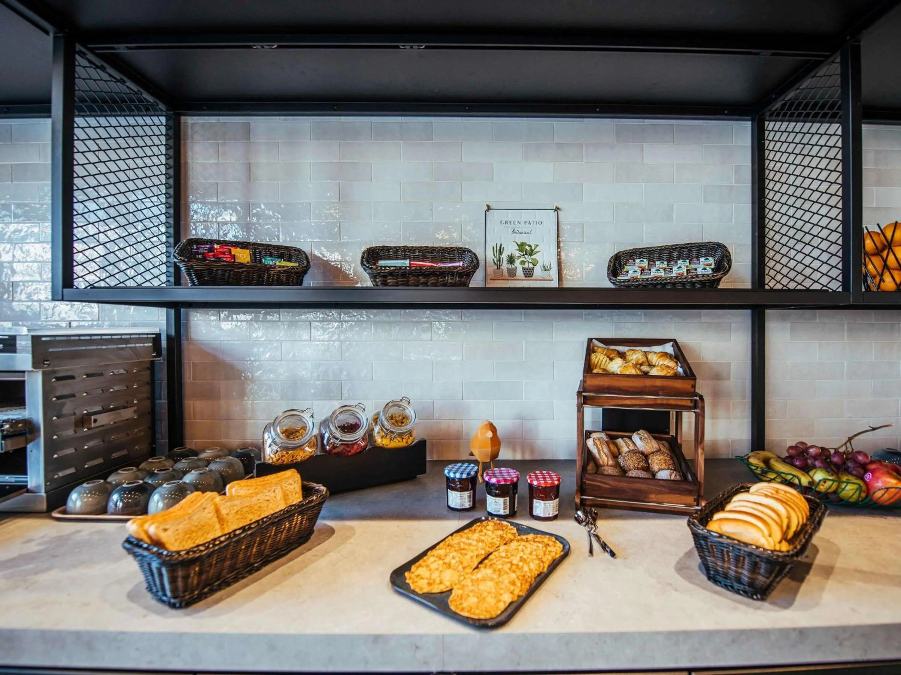 Property building in Ibis Styles Rouen Centre Rive Gauche