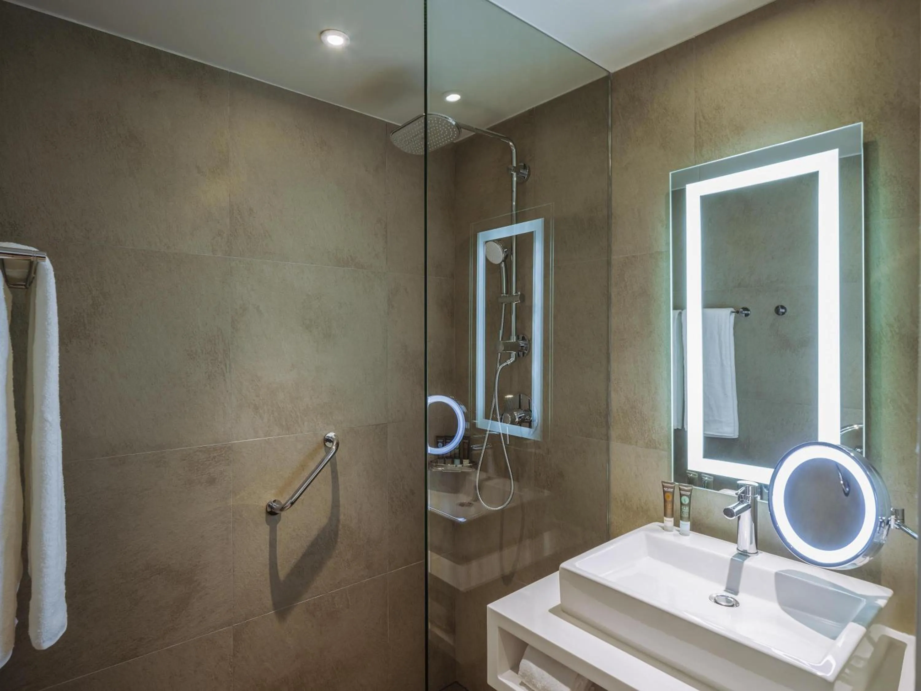 Bedroom in Novotel Mexico City Toreo