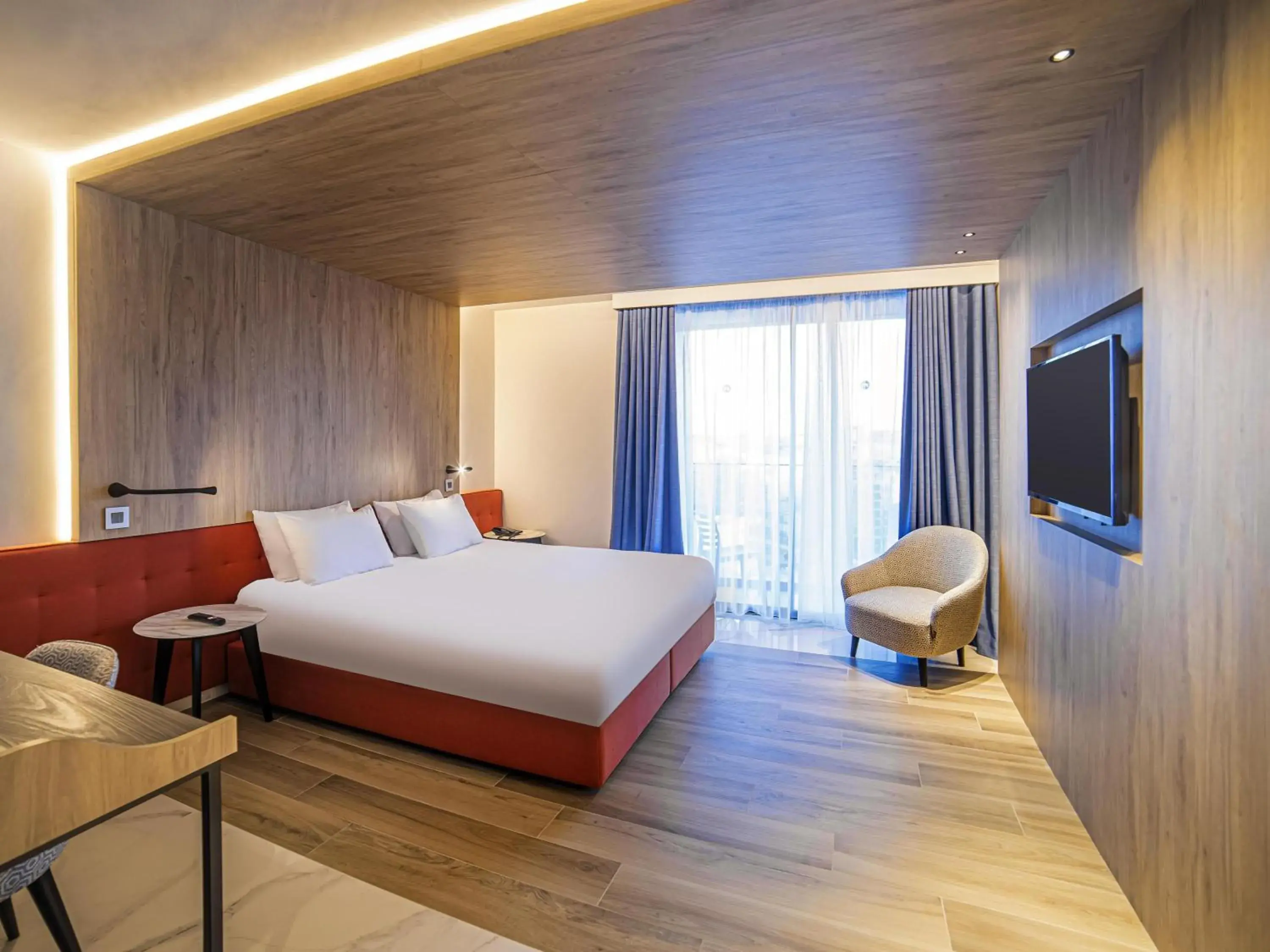 Standard Double or Twin Room with Balcony in Mercure St. Julian's Malta Standard Double or Twin Room with Balcony in Mercure St. Julian's Malta