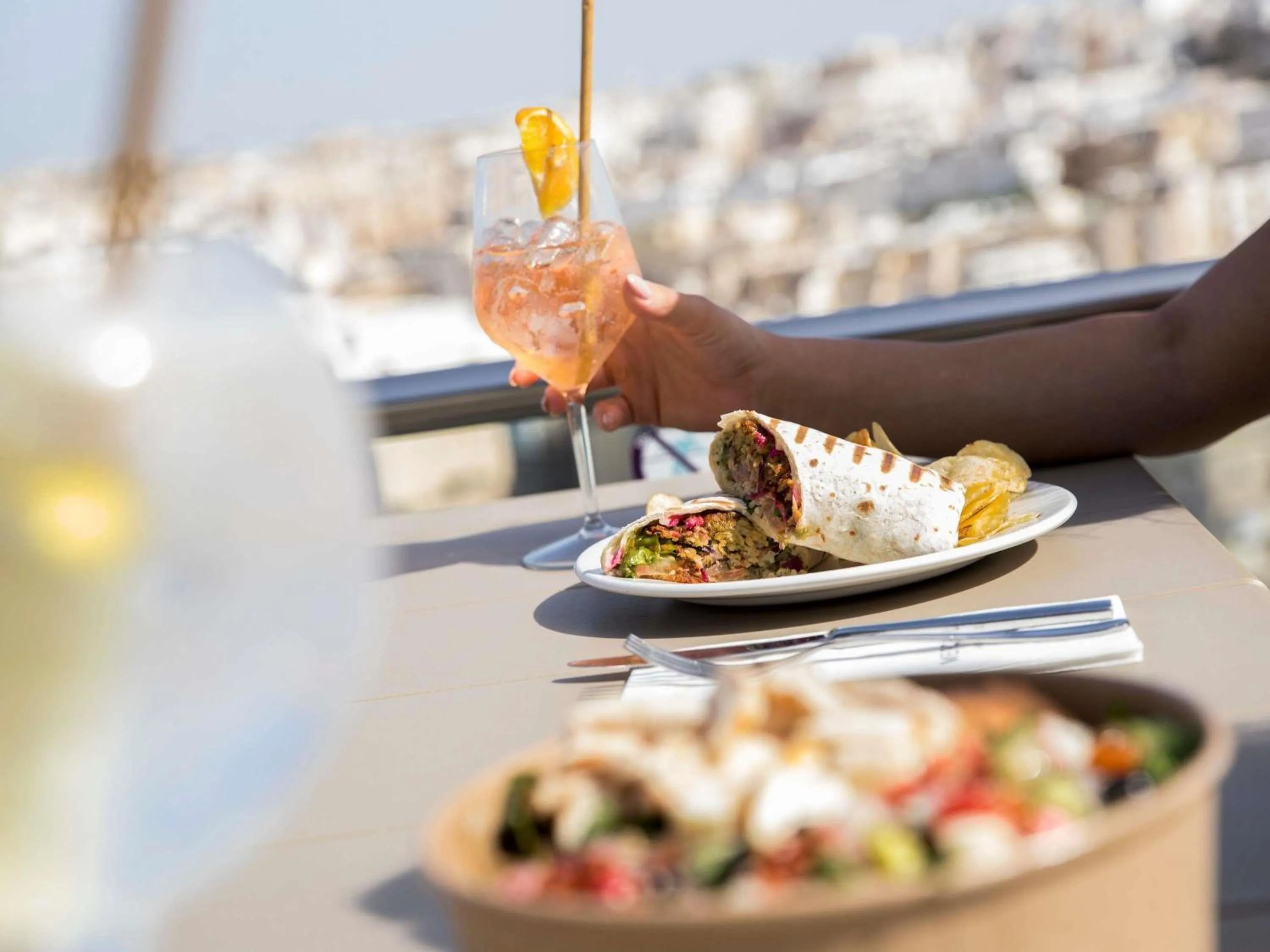 Restaurant/places to eat in Mercure St. Julian's Malta