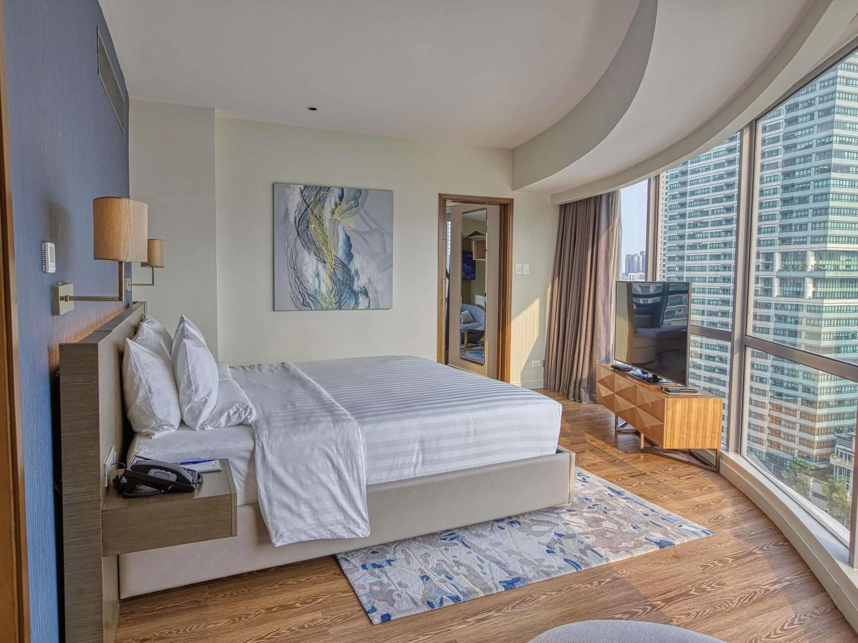 Bedroom, Bed in Novotel Suites Manila at Acqua