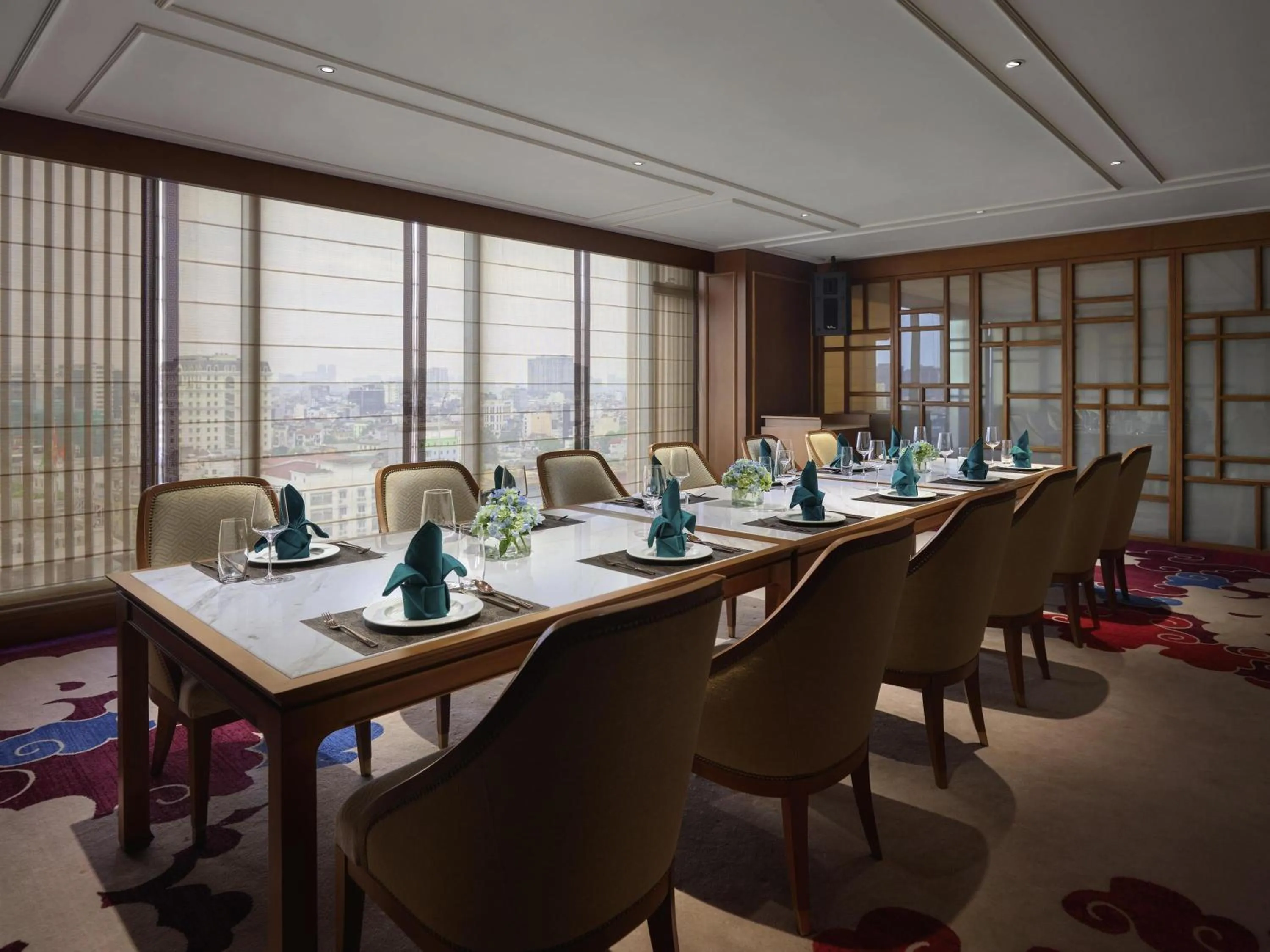 Restaurant/places to eat in Grand Mercure Hanoi