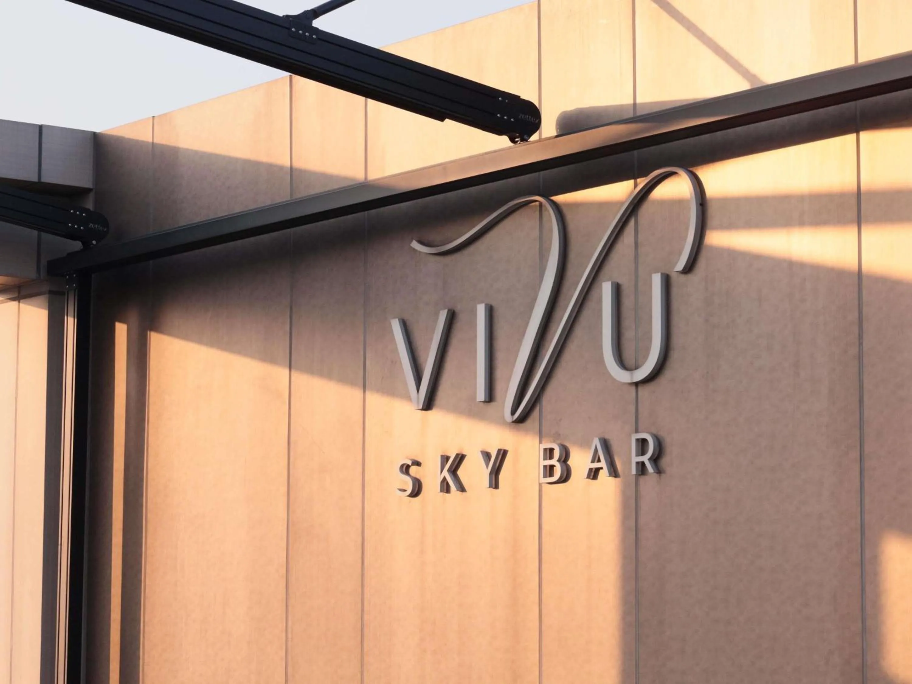 Lounge or bar in Grand Mercure Hanoi