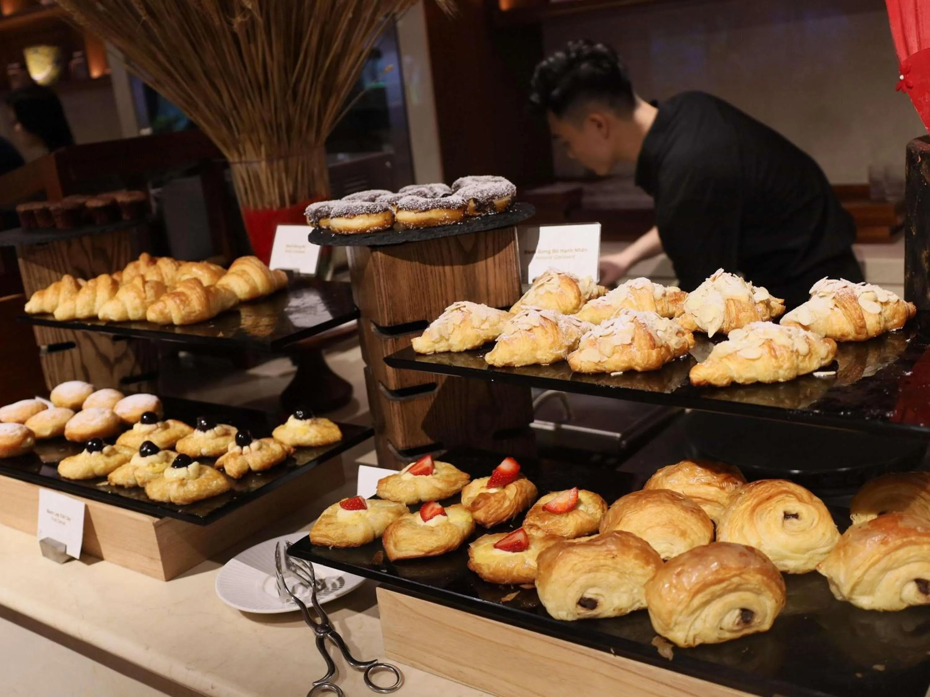 Breakfast in Grand Mercure Hanoi