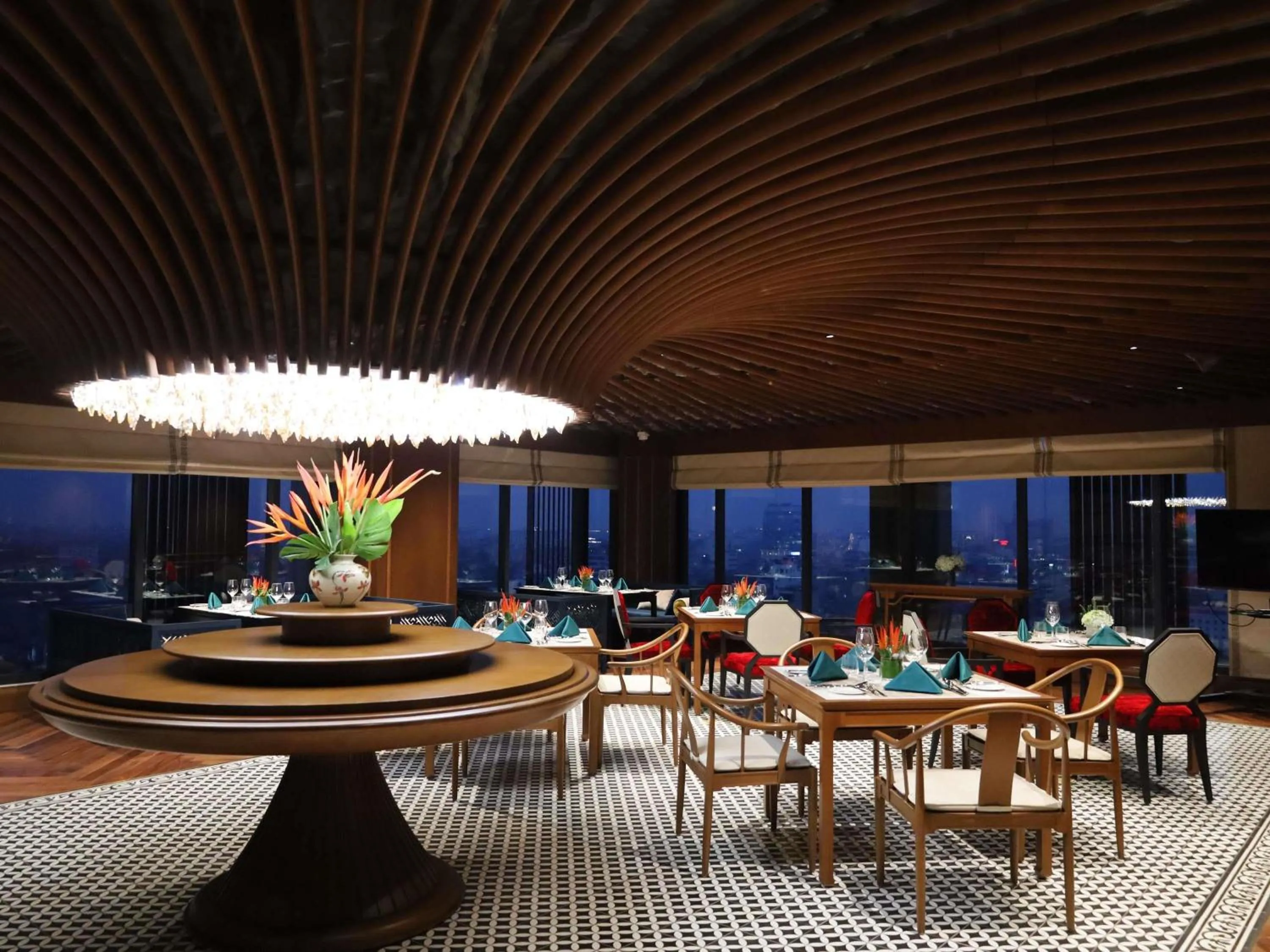 Restaurant/places to eat in Grand Mercure Hanoi