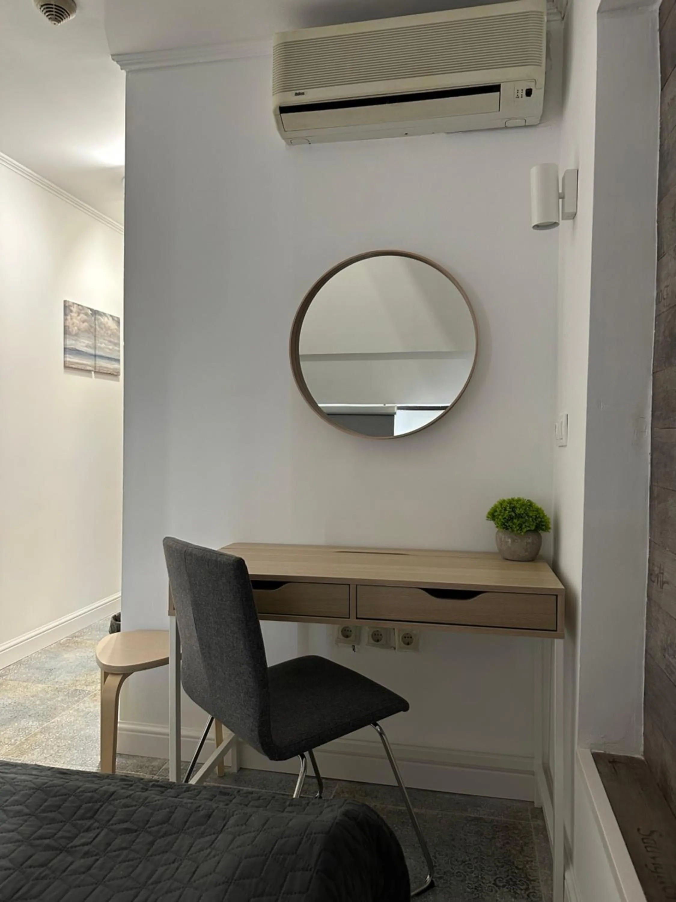 hair dresser in Hotel Art