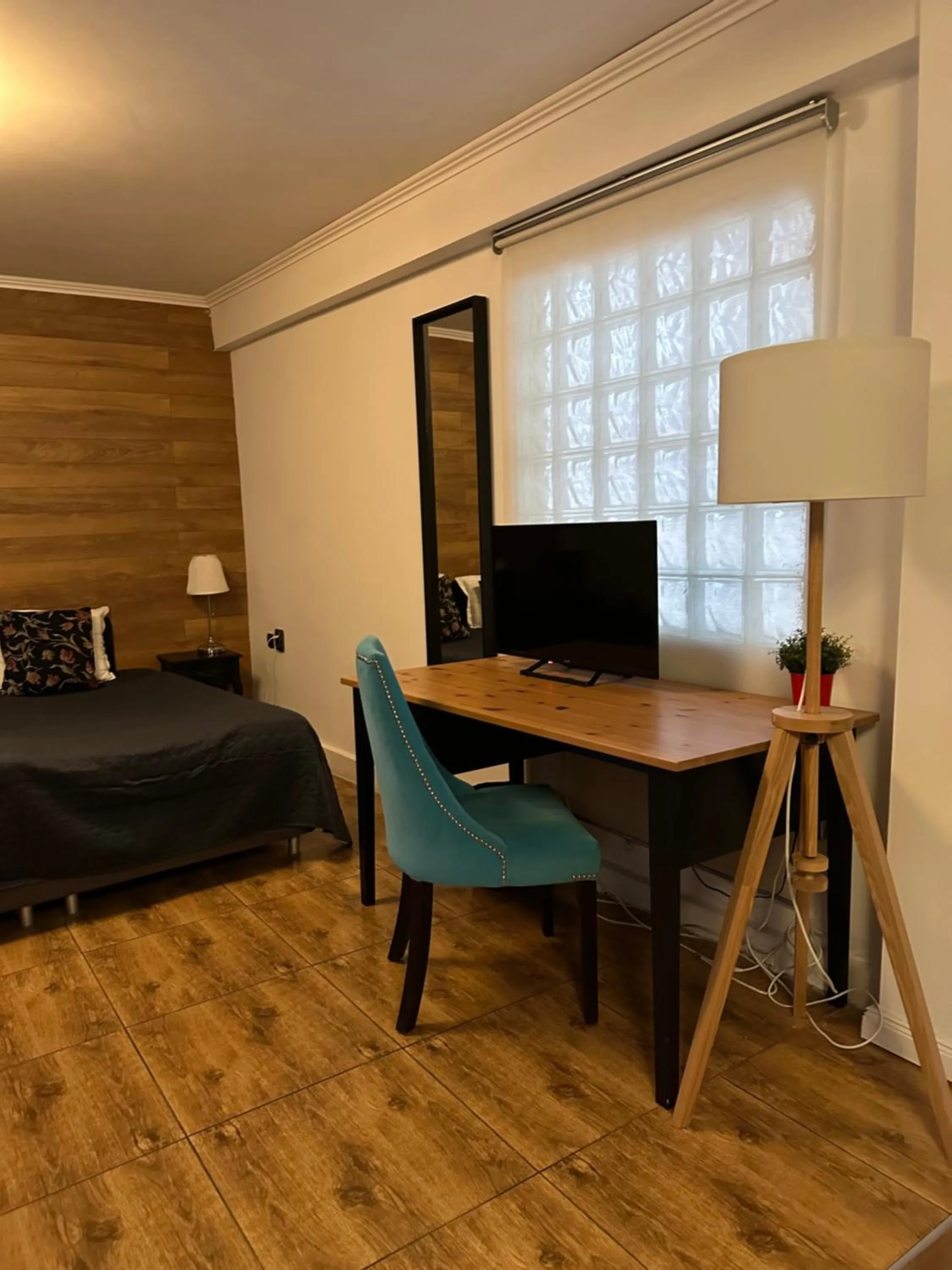 TV and multimedia, Bed in Hotel Art