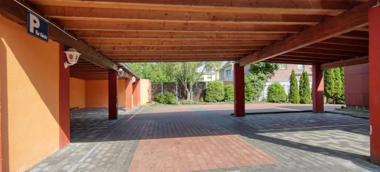 Property building in Hotel Restaurant Mathildenhof