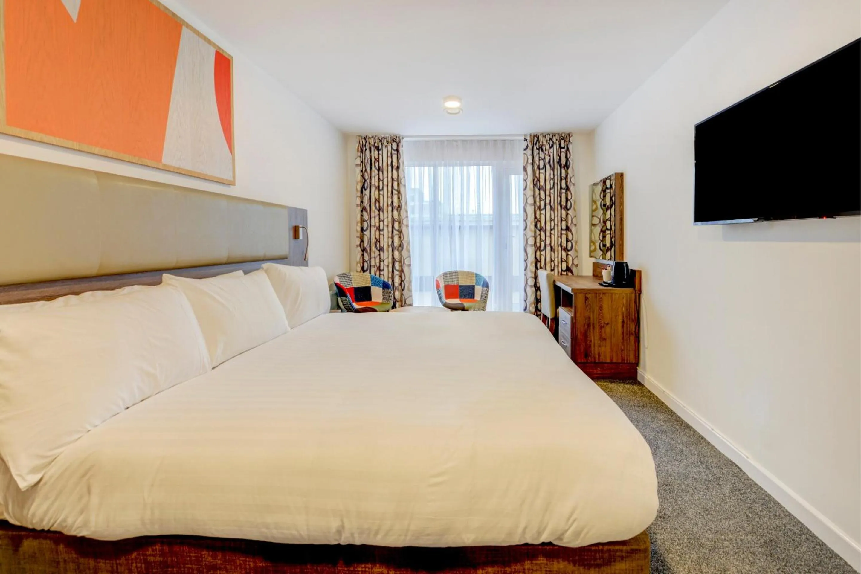 Bedroom, Bed in OYO Plymouth Central Hotel