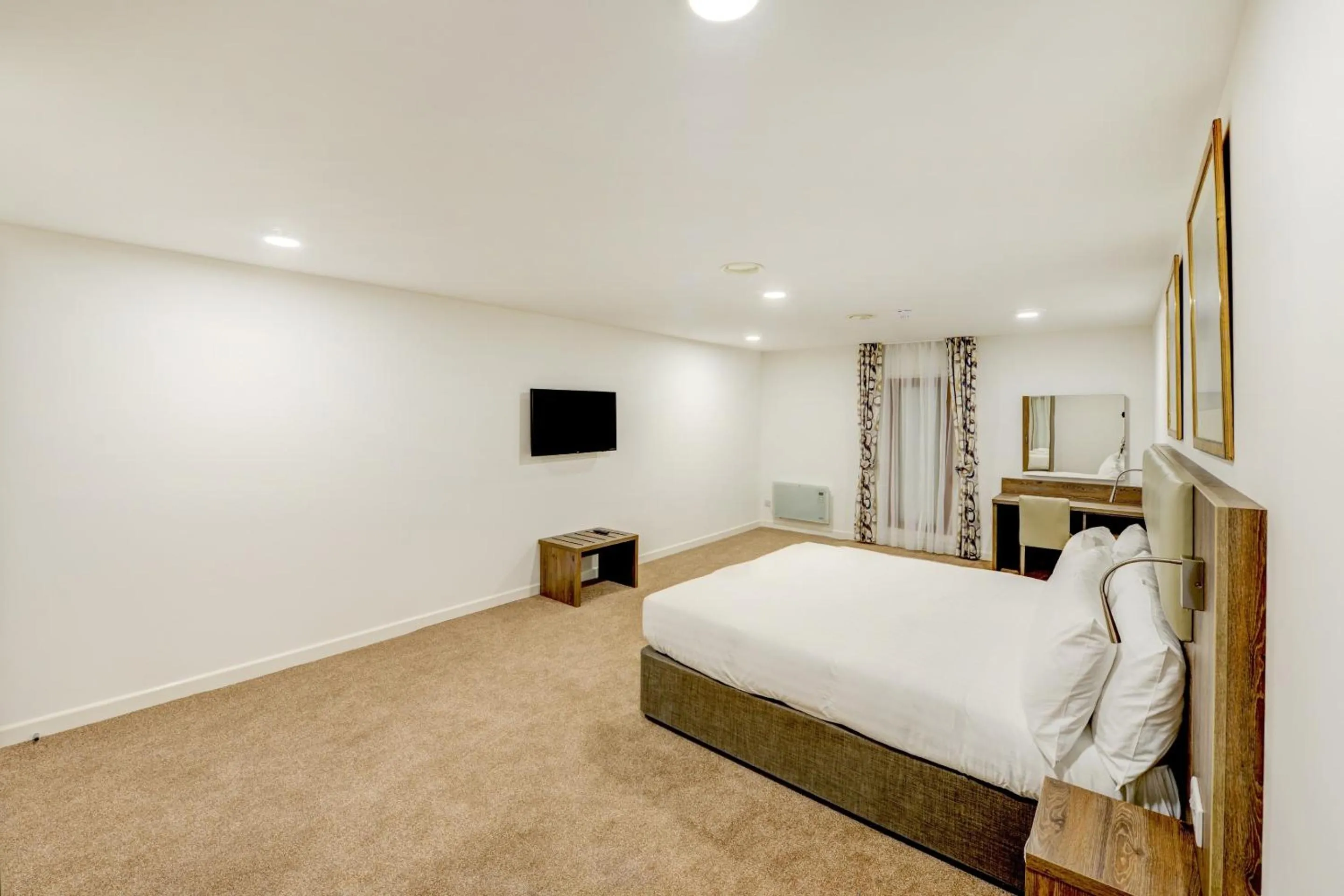 Bedroom, Bed in OYO Plymouth Central Hotel