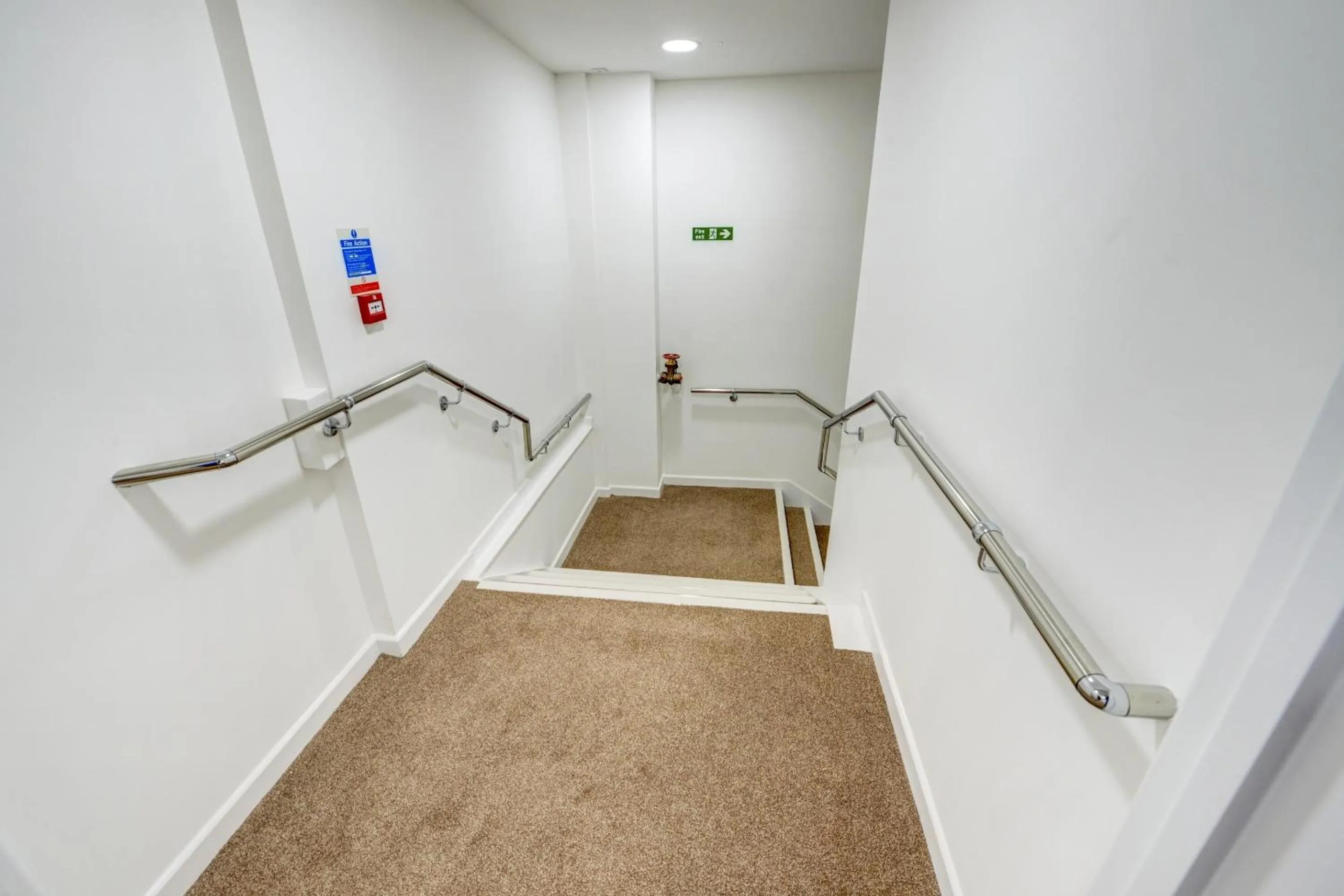 Lobby or reception in OYO Plymouth Central Hotel