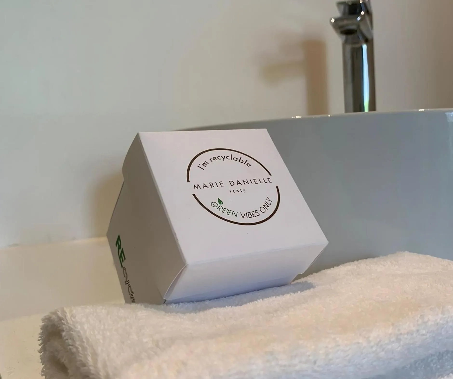 Bathroom in Amare Suite & Apartments