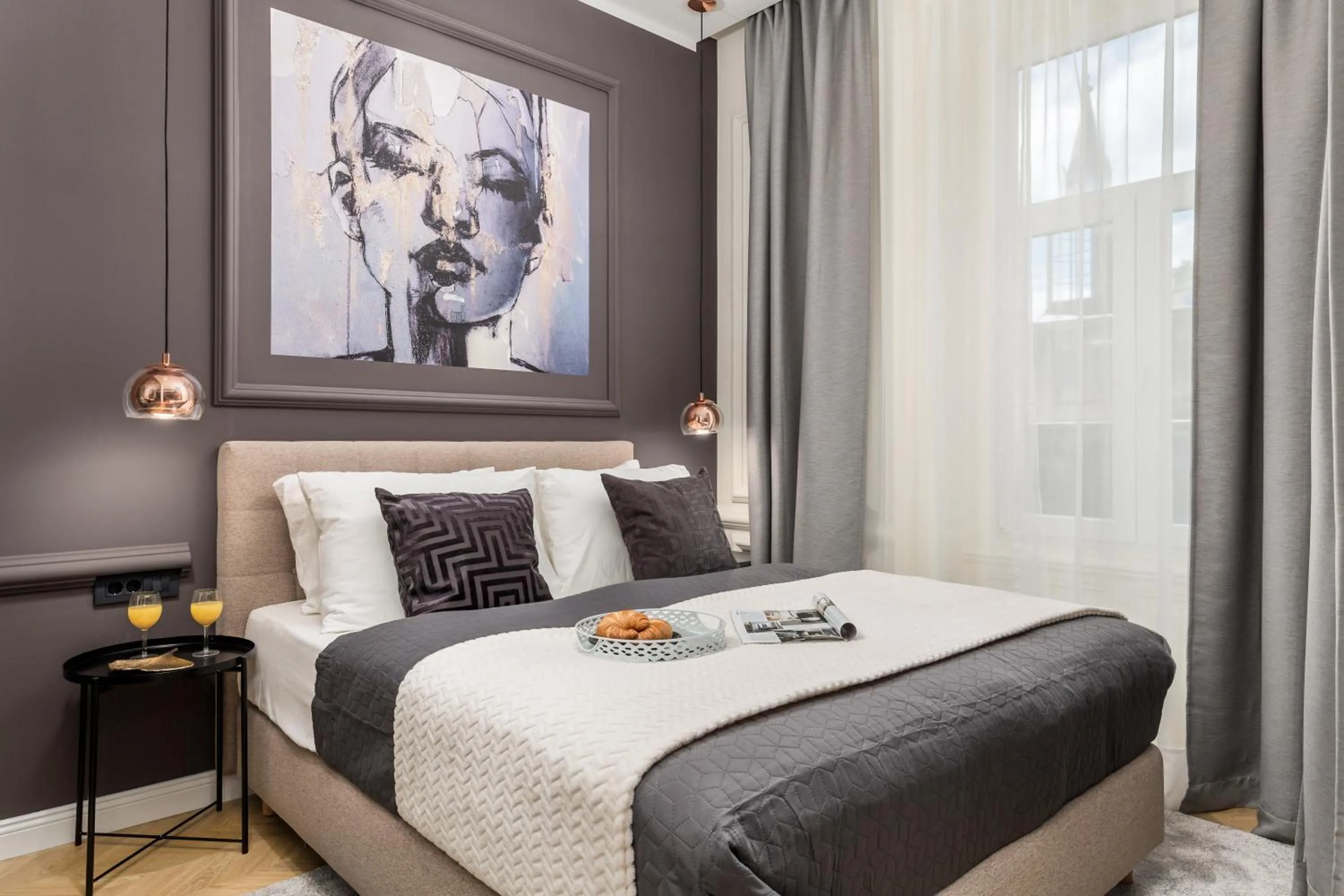 Decorative detail, Bed in Luxury Number 1 Apartments