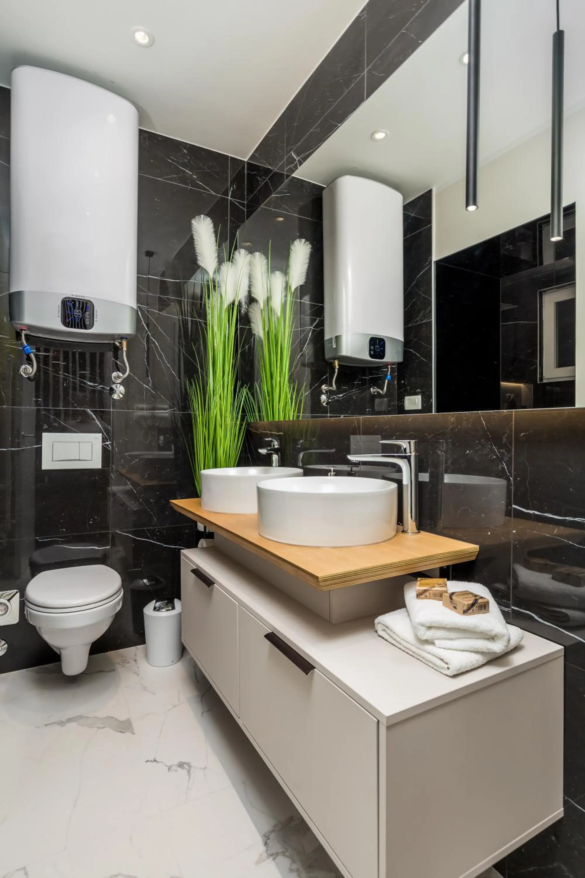 Decorative detail in Luxury Number 1 Apartments