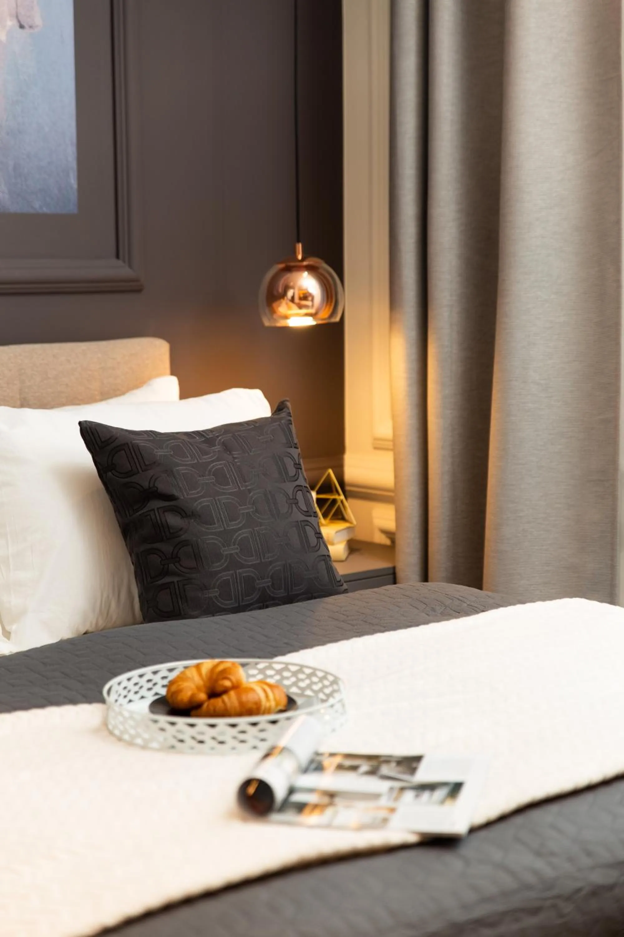 Decorative detail, Bed in Luxury Number 1 Apartments