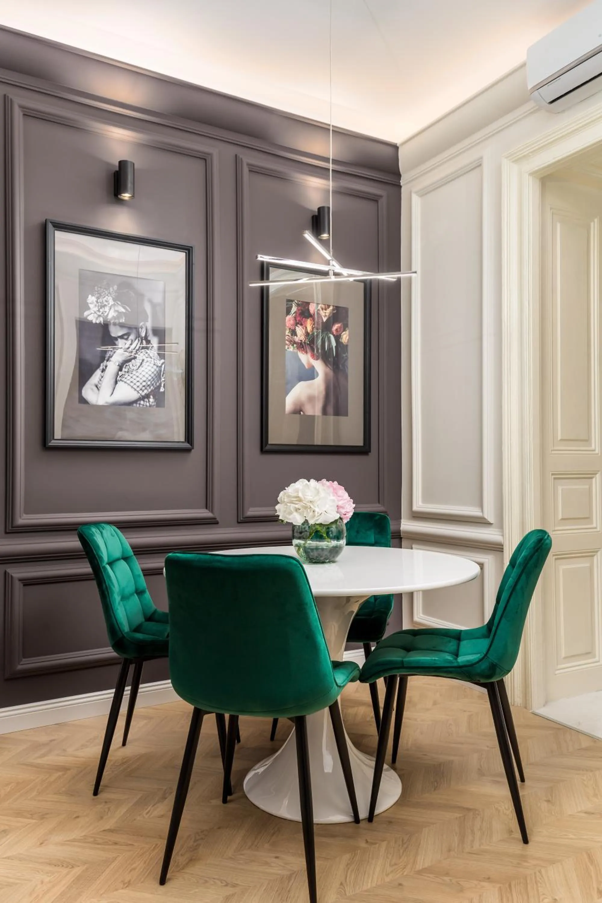 Living room in Luxury Number 1 Apartments