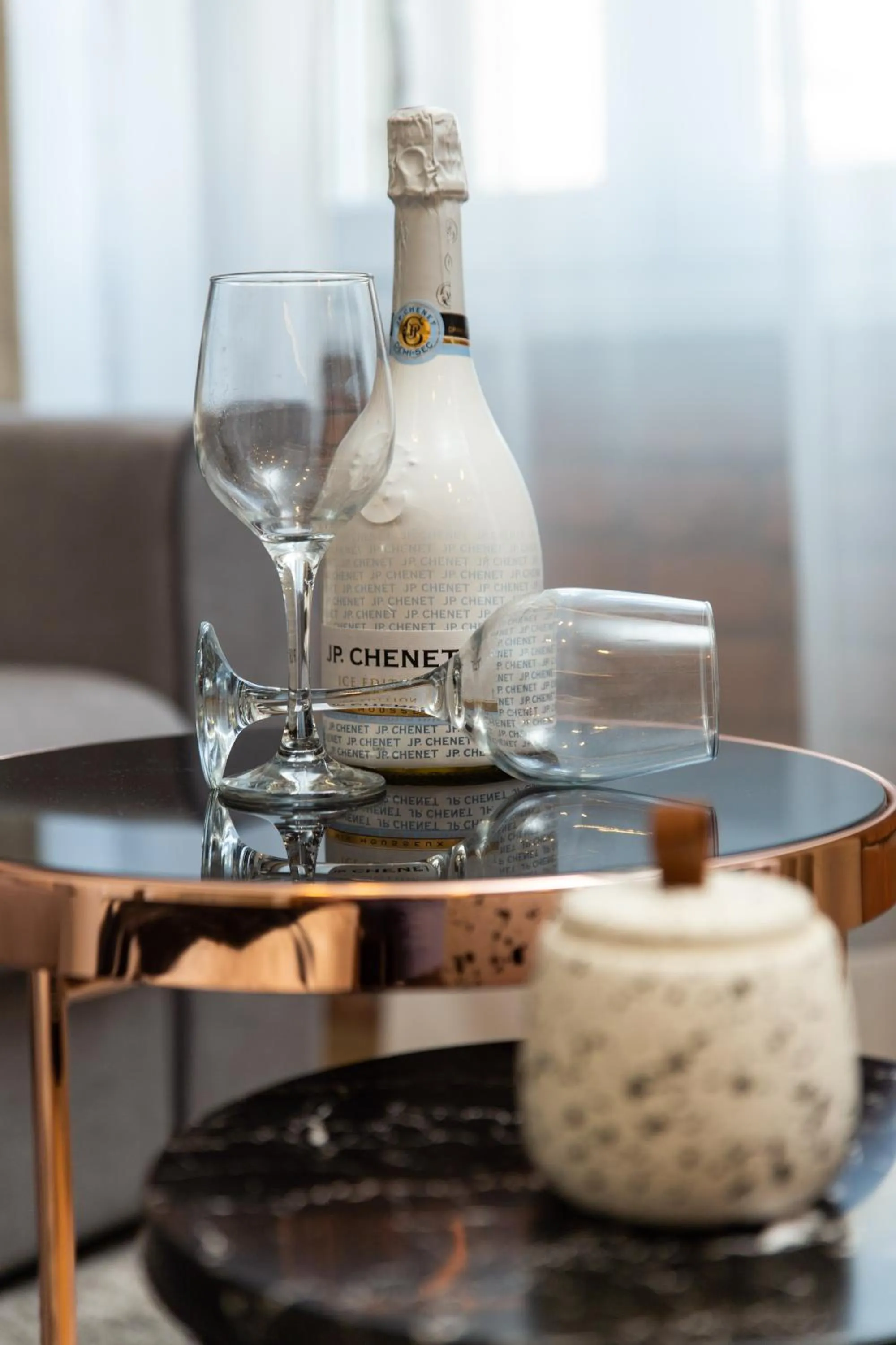 Living room in Luxury Number 1 Apartments