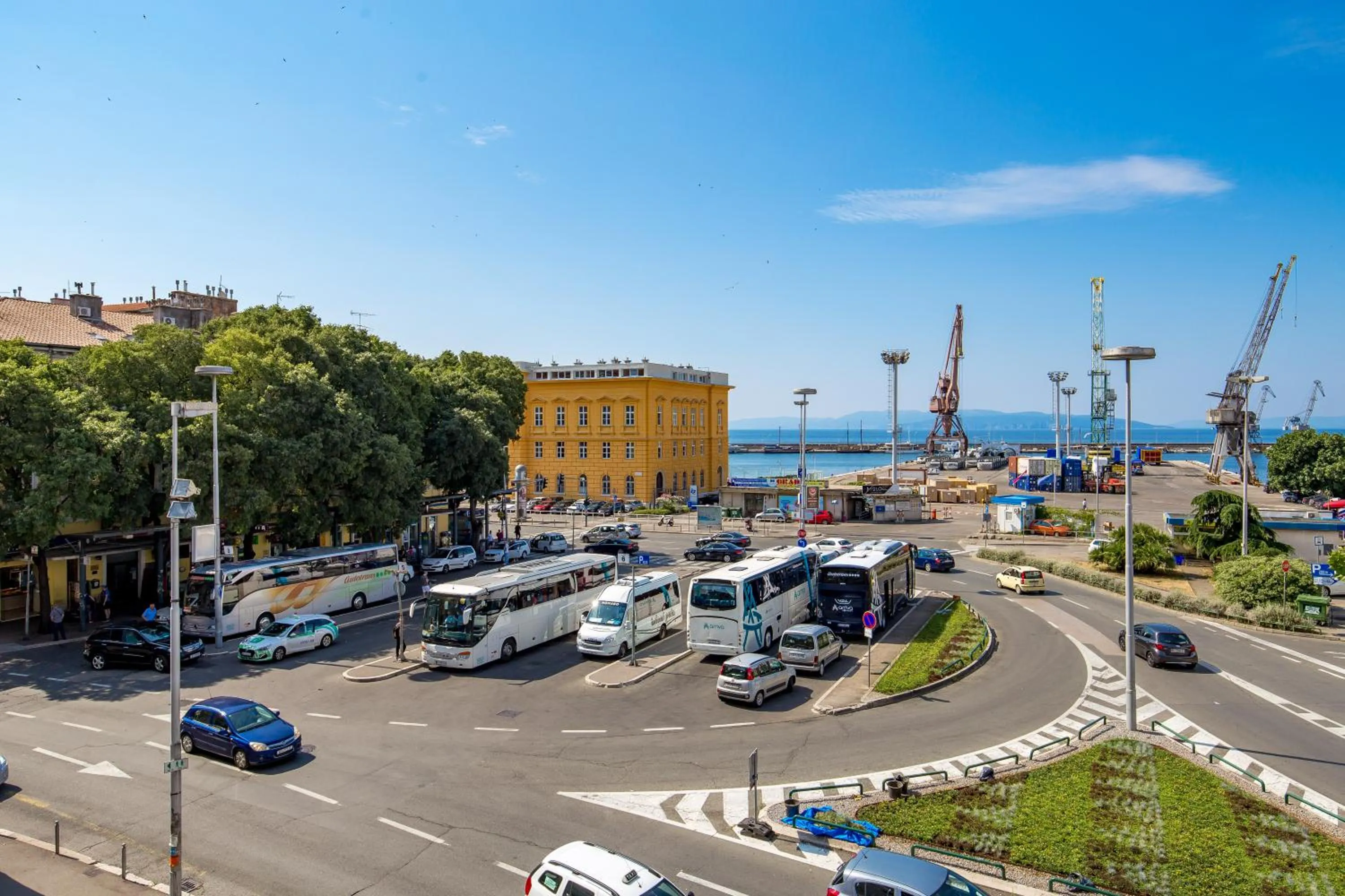 Neighbourhood in Luxury Number 1 Apartments