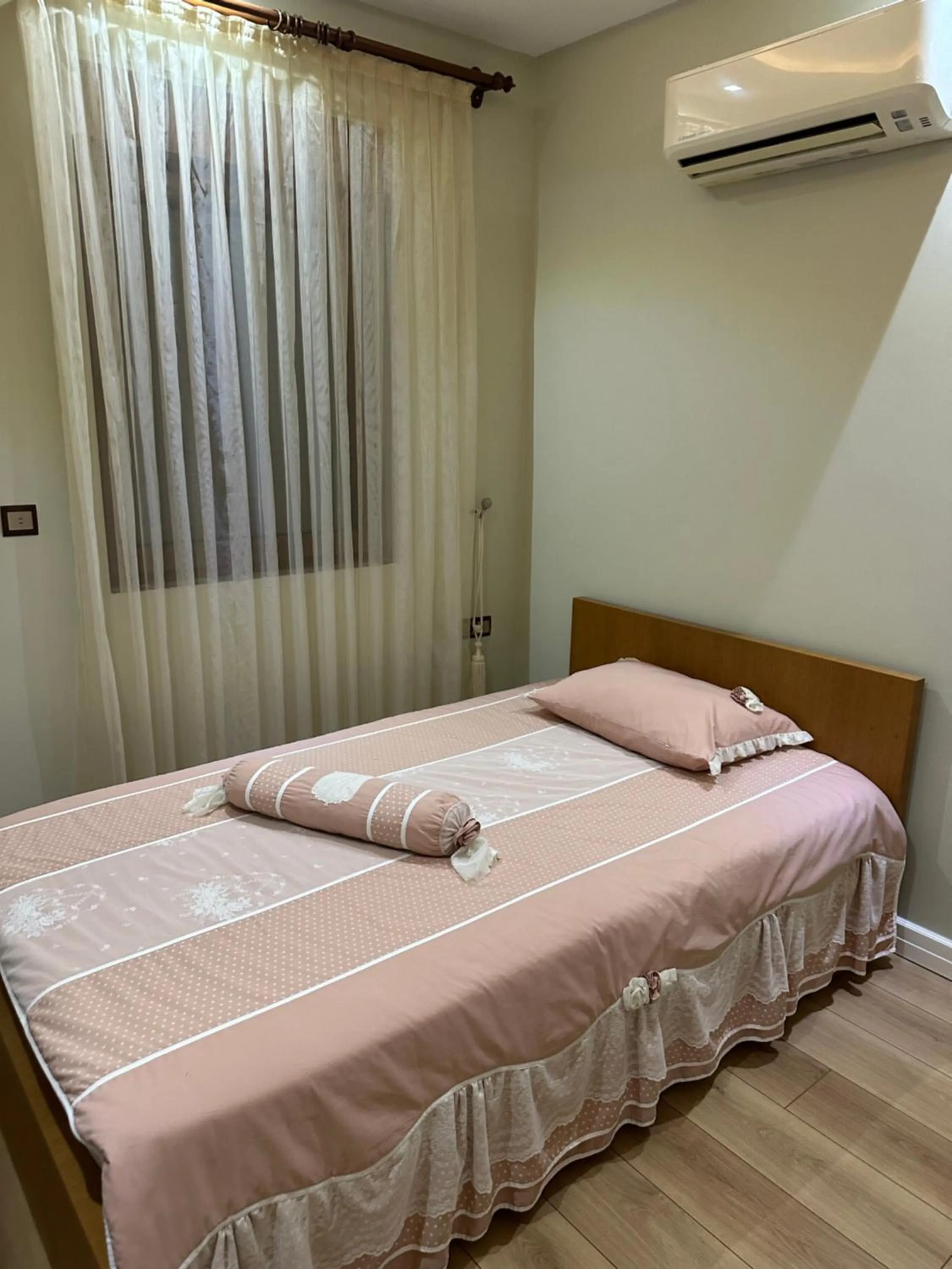 Bed in premium park apart otel