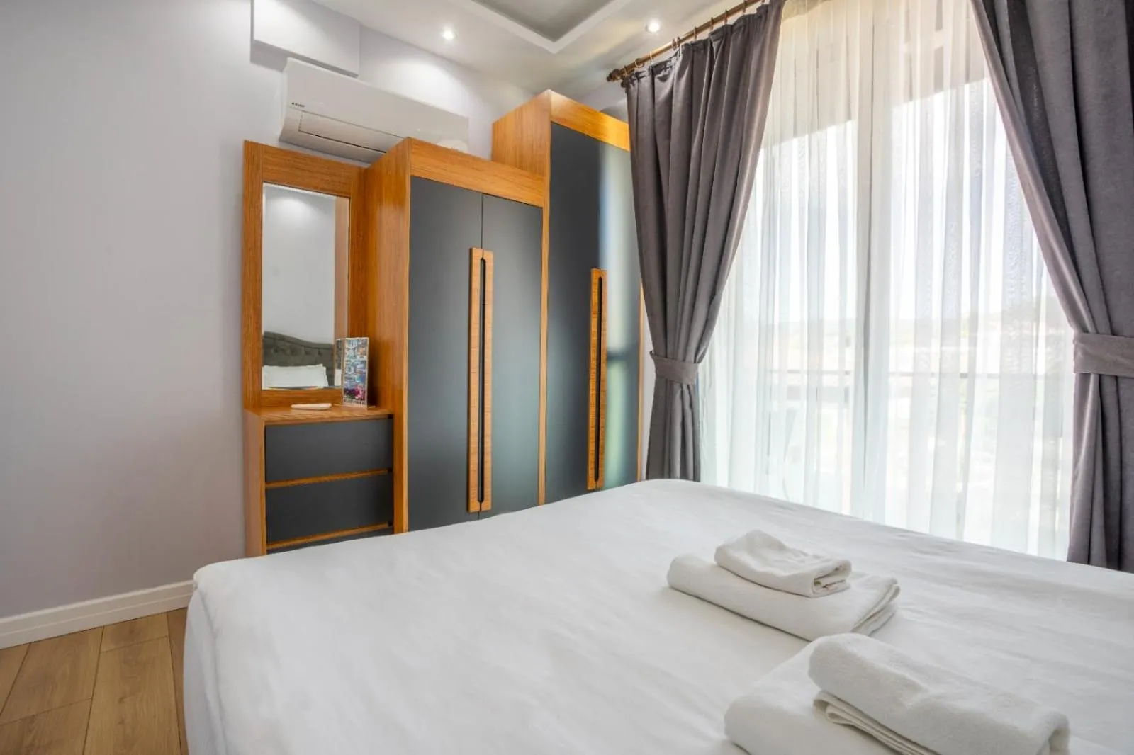 Bed in premium park apart otel