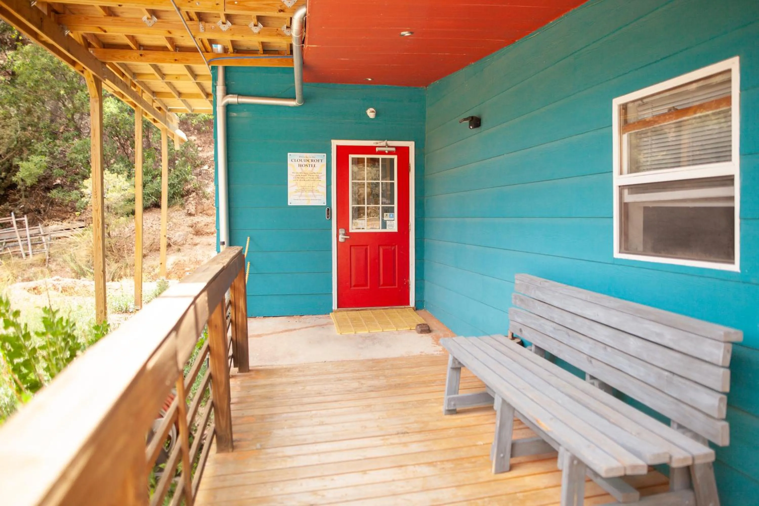Facade/entrance in Cloudcroft Hostel