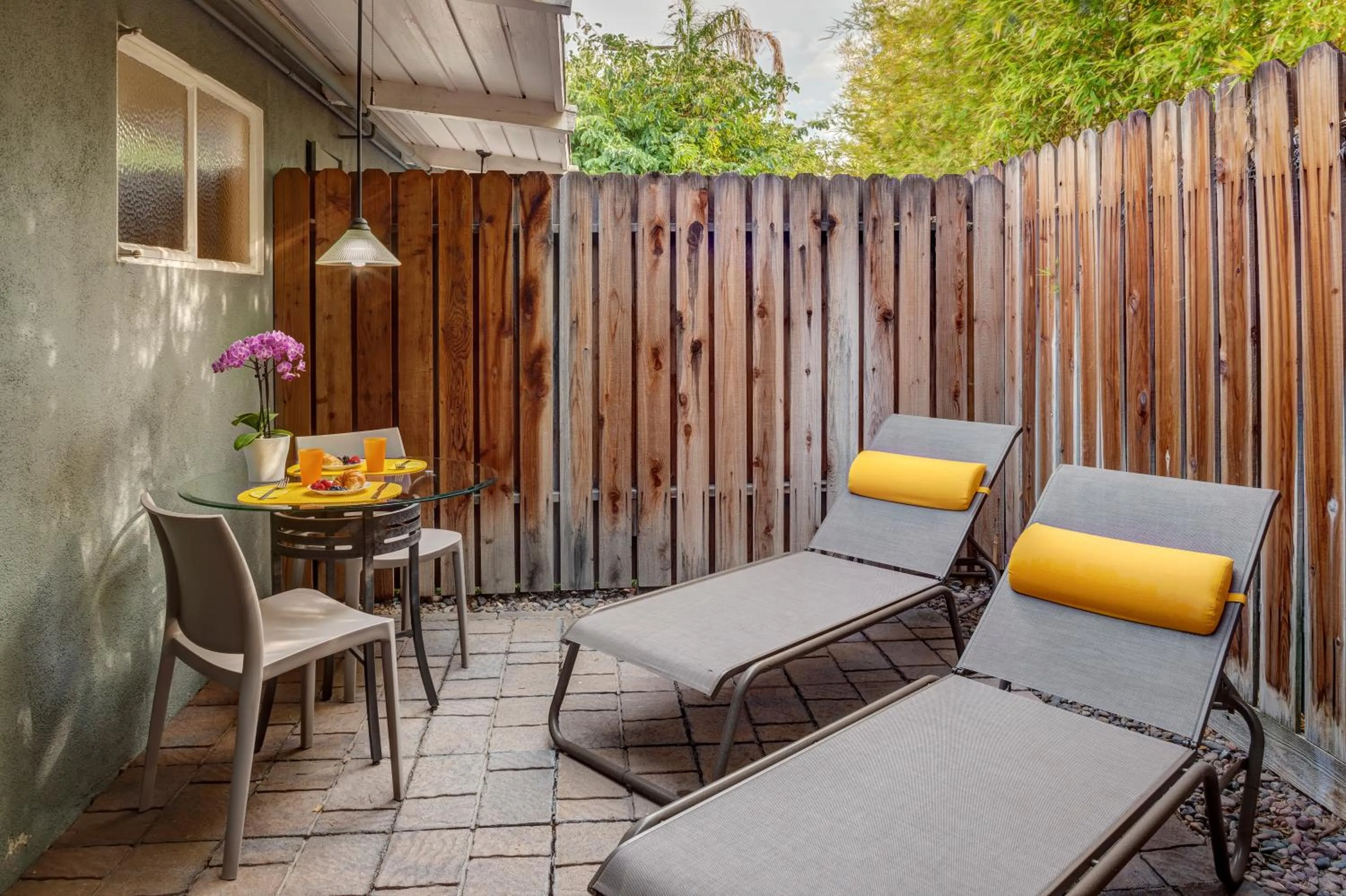 Patio in Avance Hotel