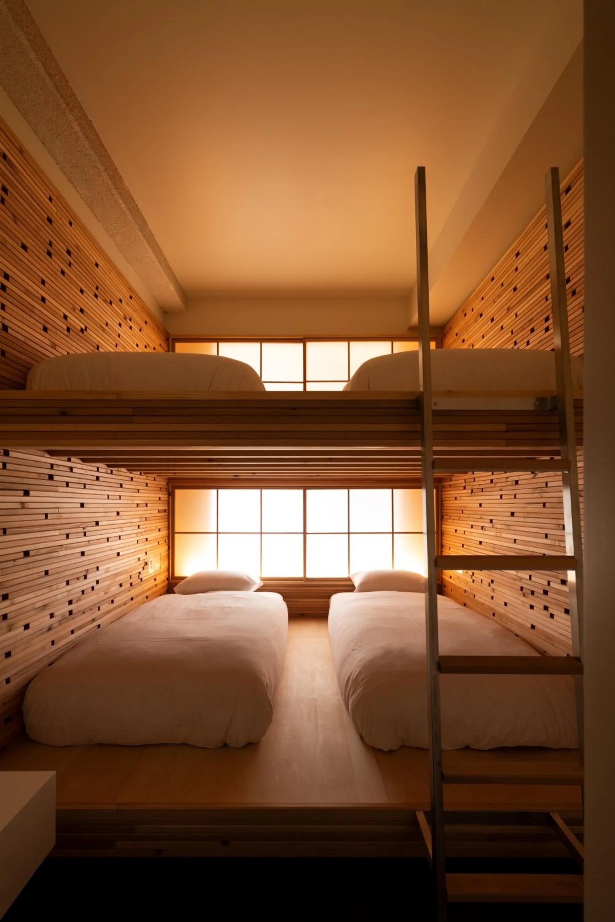 Photo of the whole room, Bed in cup of tea ensemble