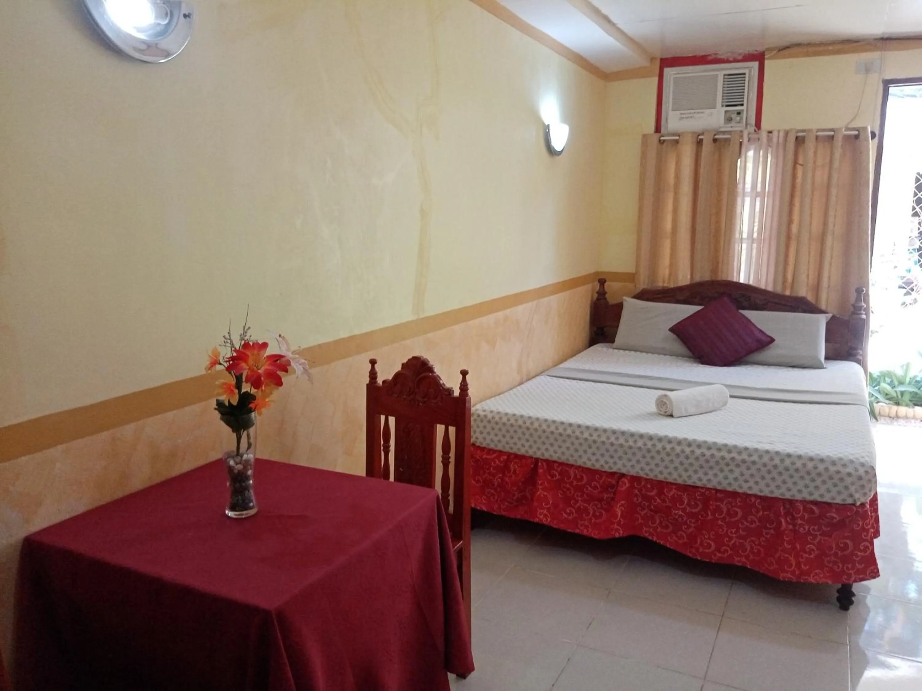 Bed in Lucky Garden Inn