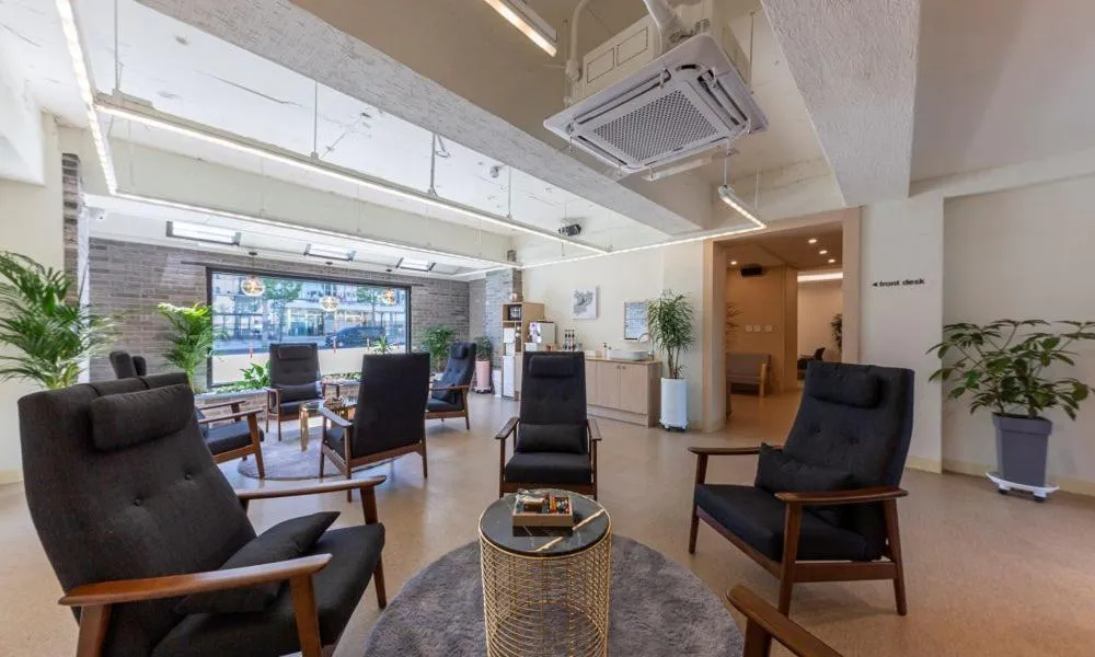 1962 Business Hotel Chuncheon Branch