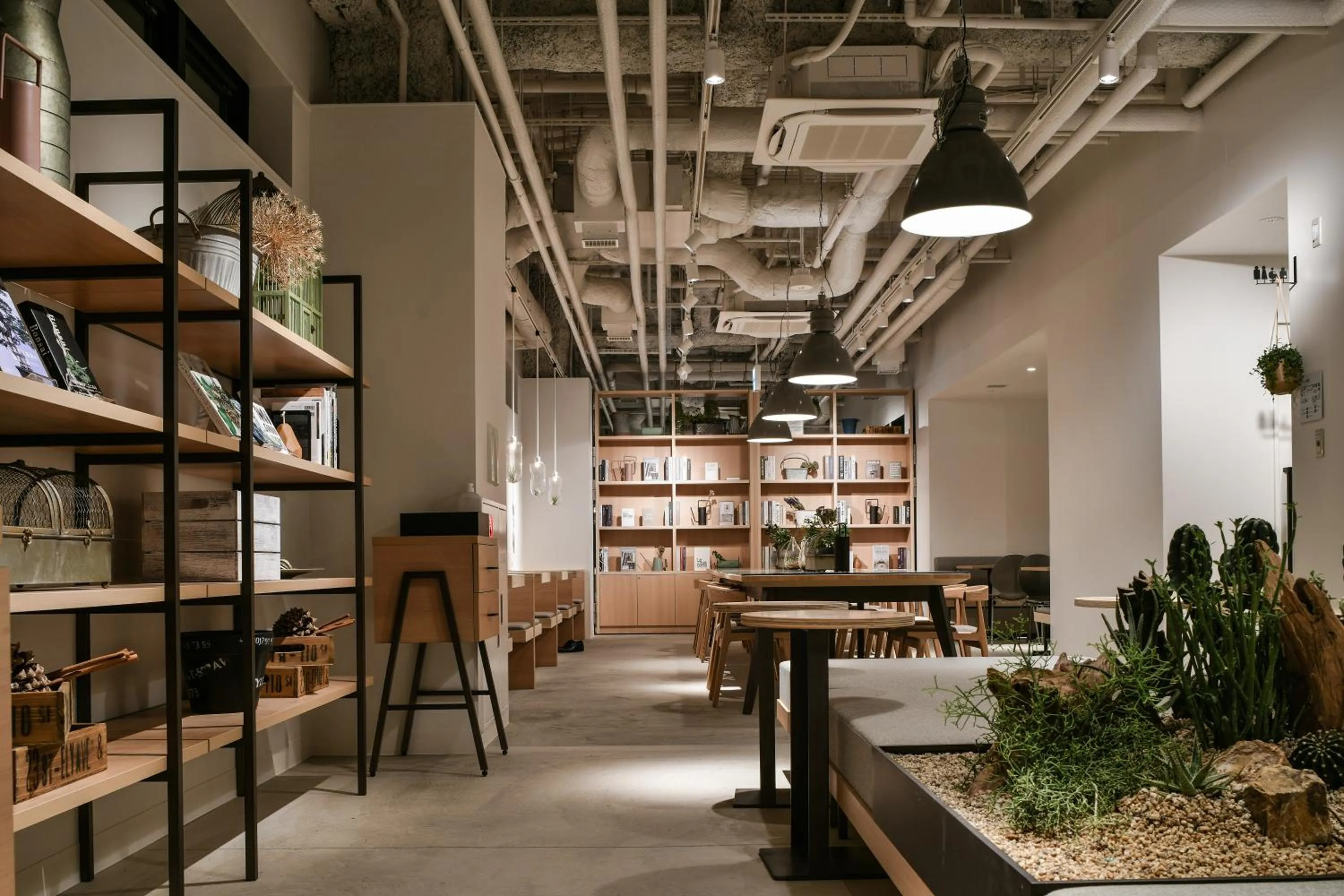 Lounge or bar in REF Omiya by VESSEL HOTELS