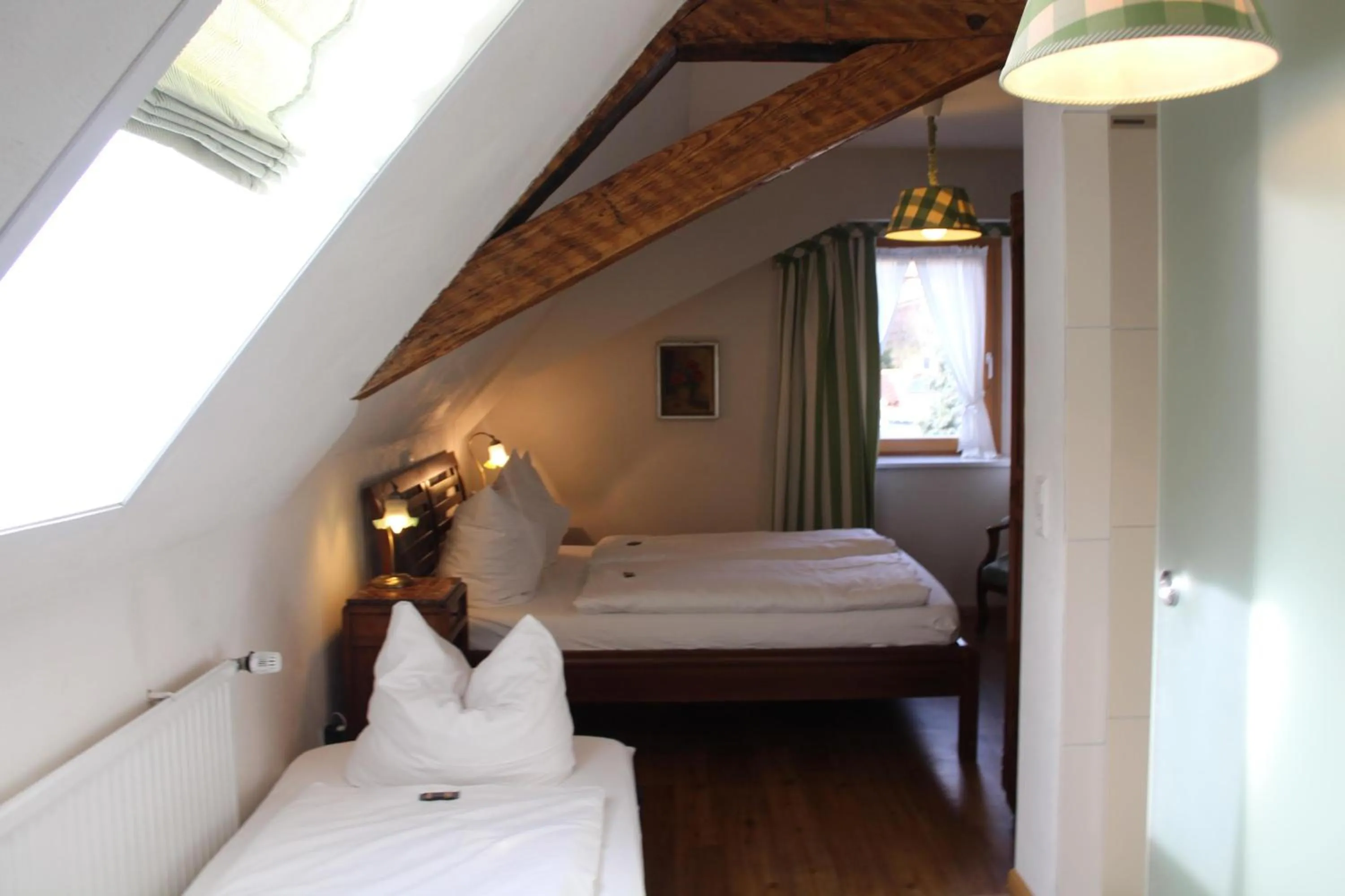 Bed in Goldener Adler Oberried - Hotel & Appartements