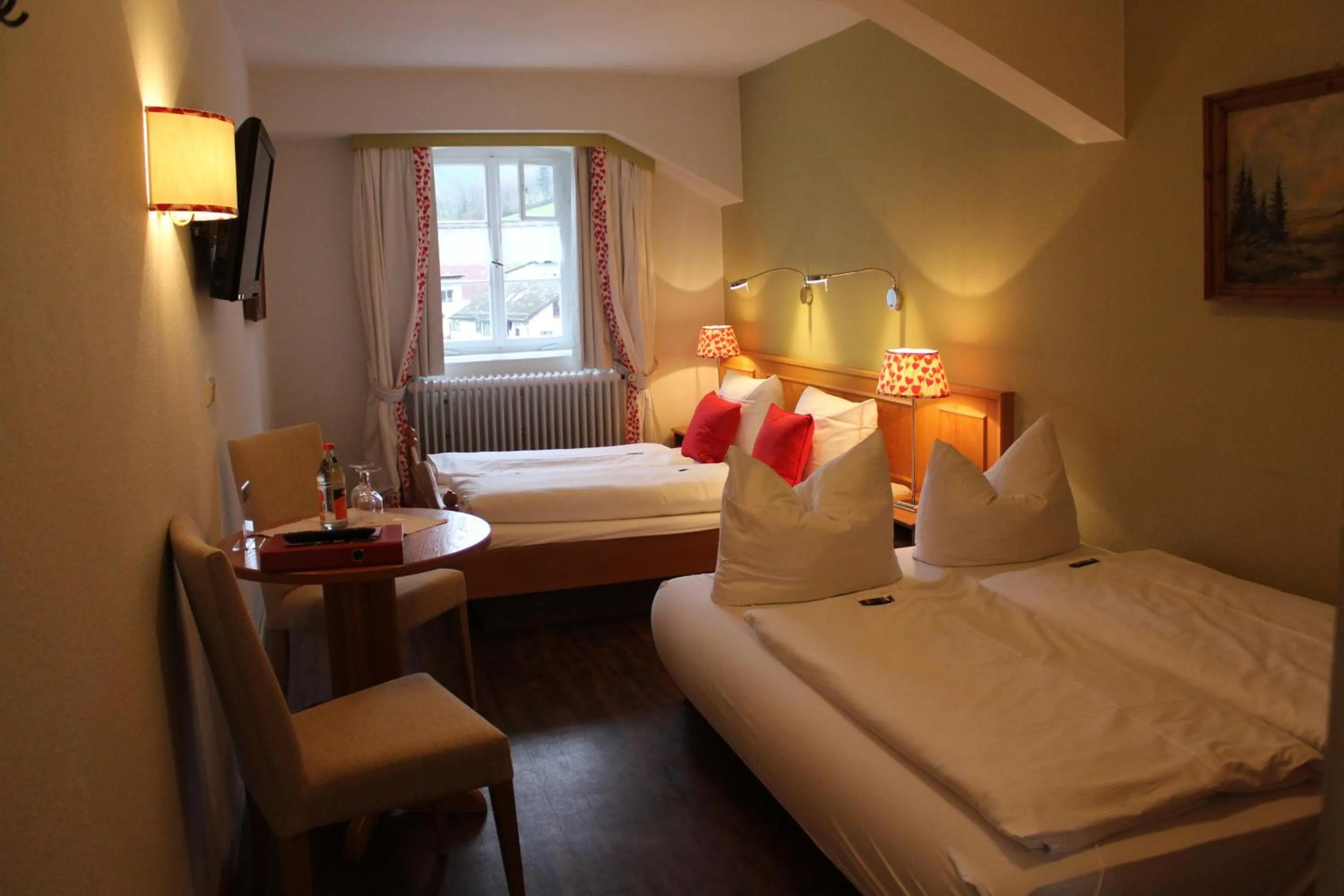 Bed in Goldener Adler Oberried - Hotel & Appartements