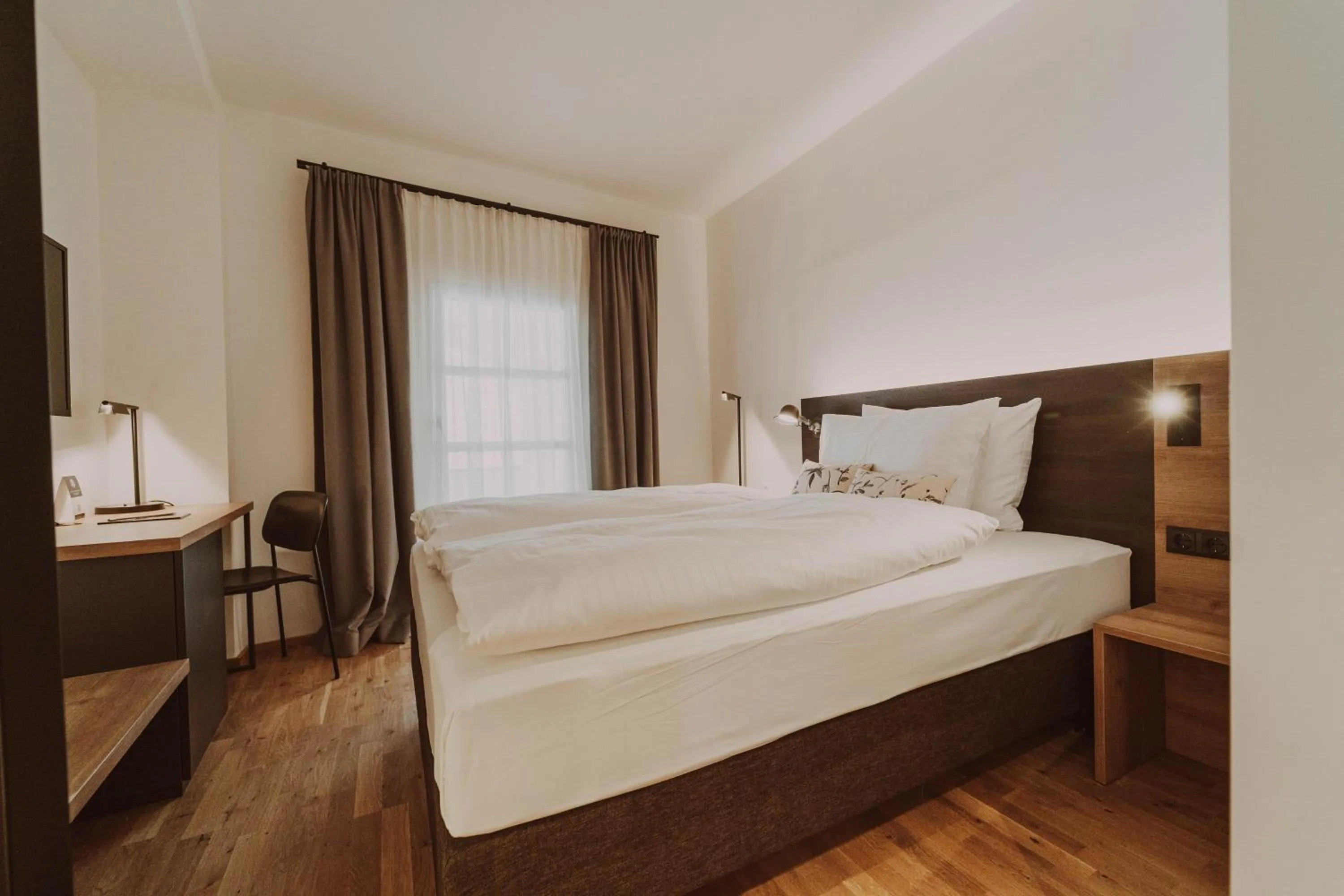 Photo of the whole room, Bed in Burghotel Schlaining