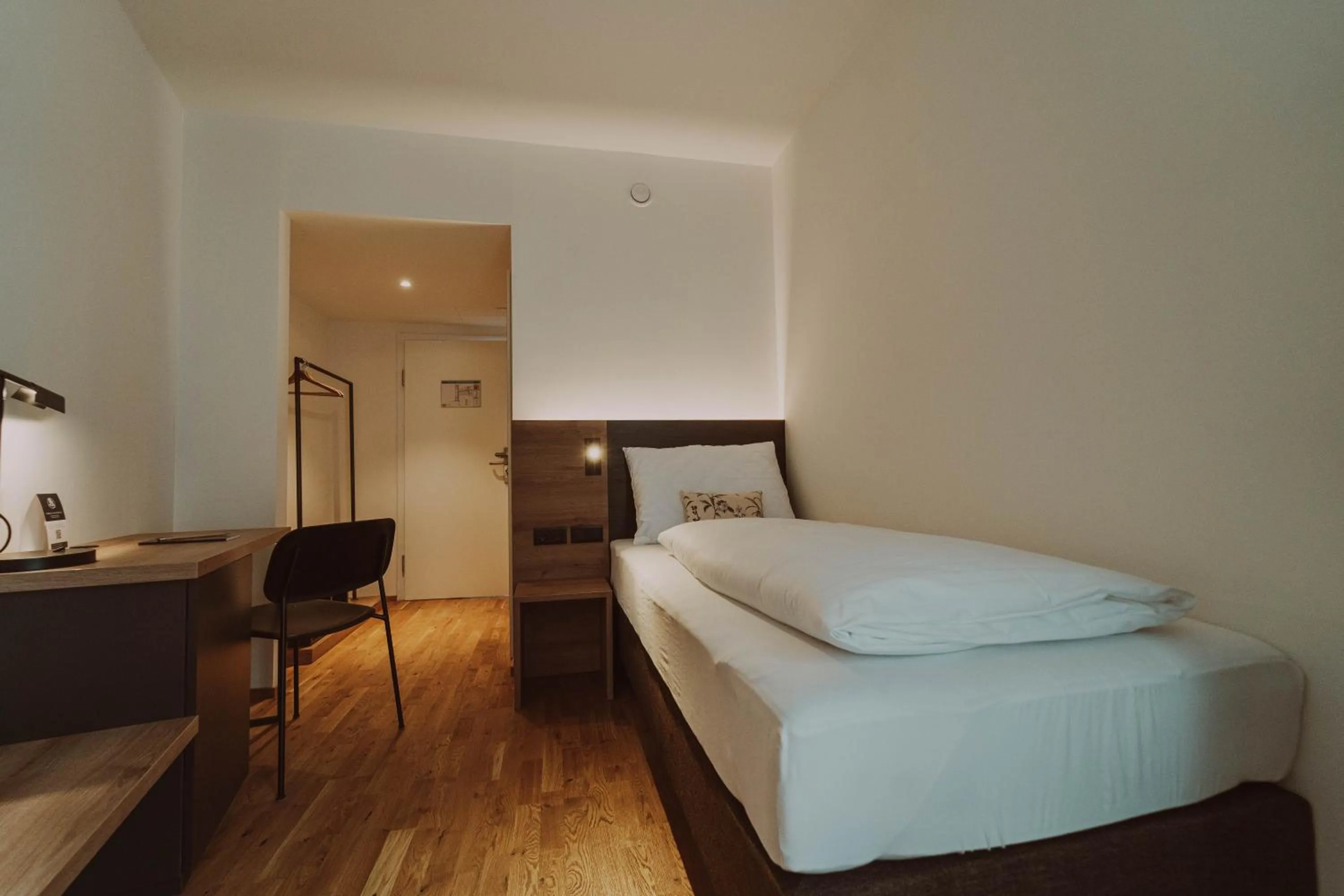 Photo of the whole room, Bed in Burghotel Schlaining