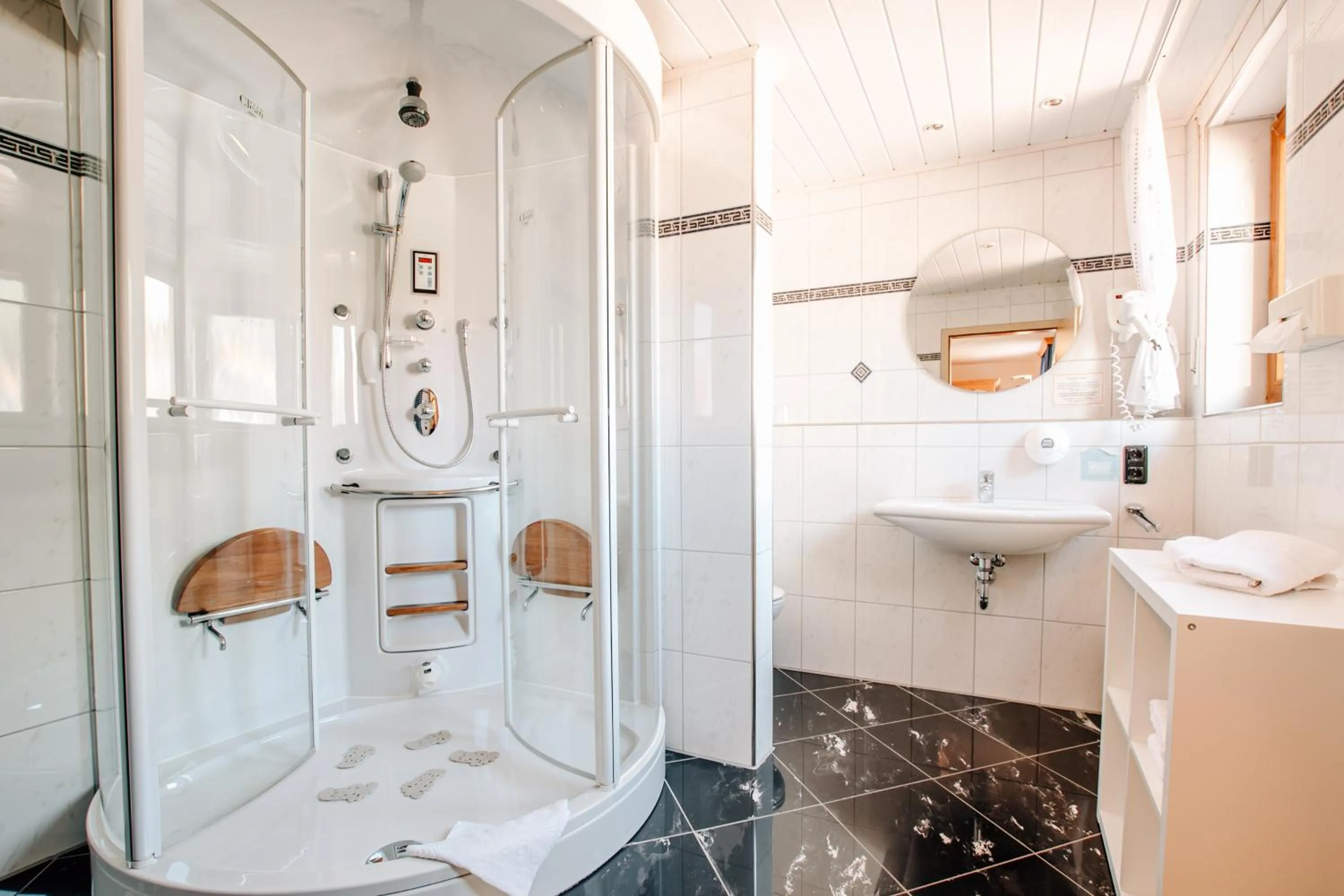 Bathroom in Hotel Schloßberg