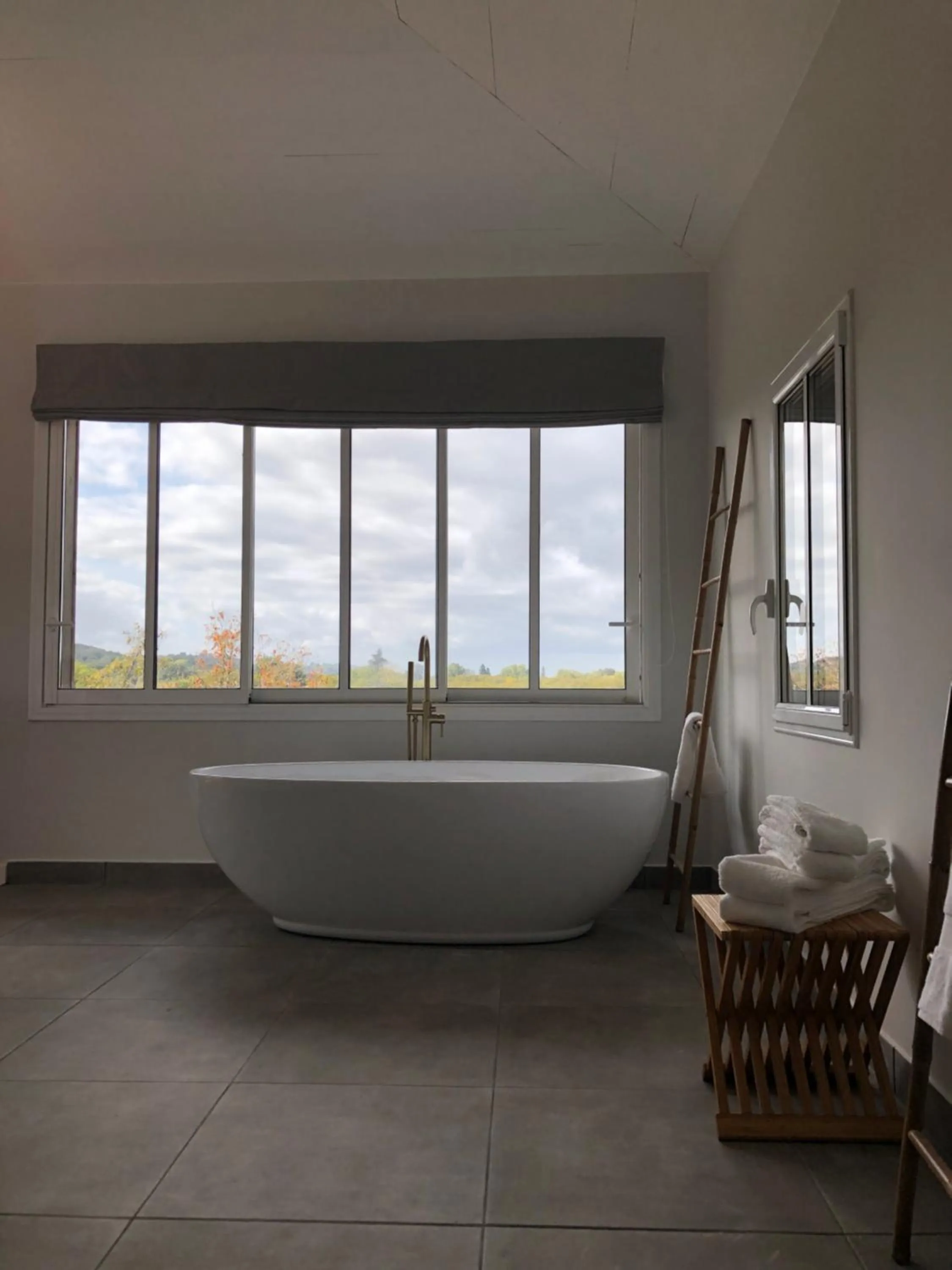 Bath, Bed in Château Destinée