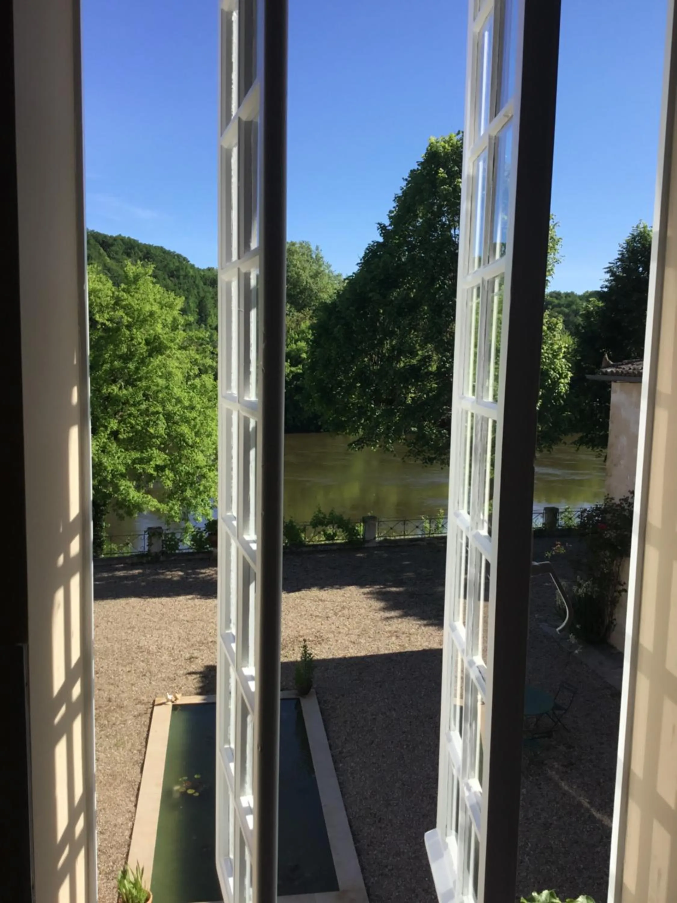 River view in Château Destinée