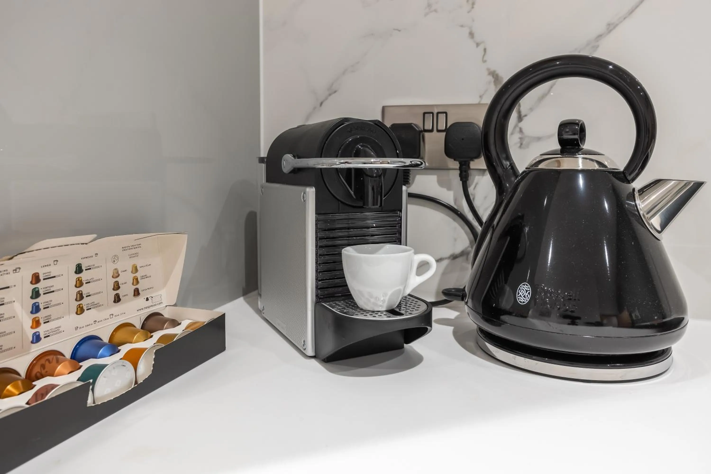 Coffee/tea facilities in No1 Apartments & Bedrooms St Andrews - St Mary's