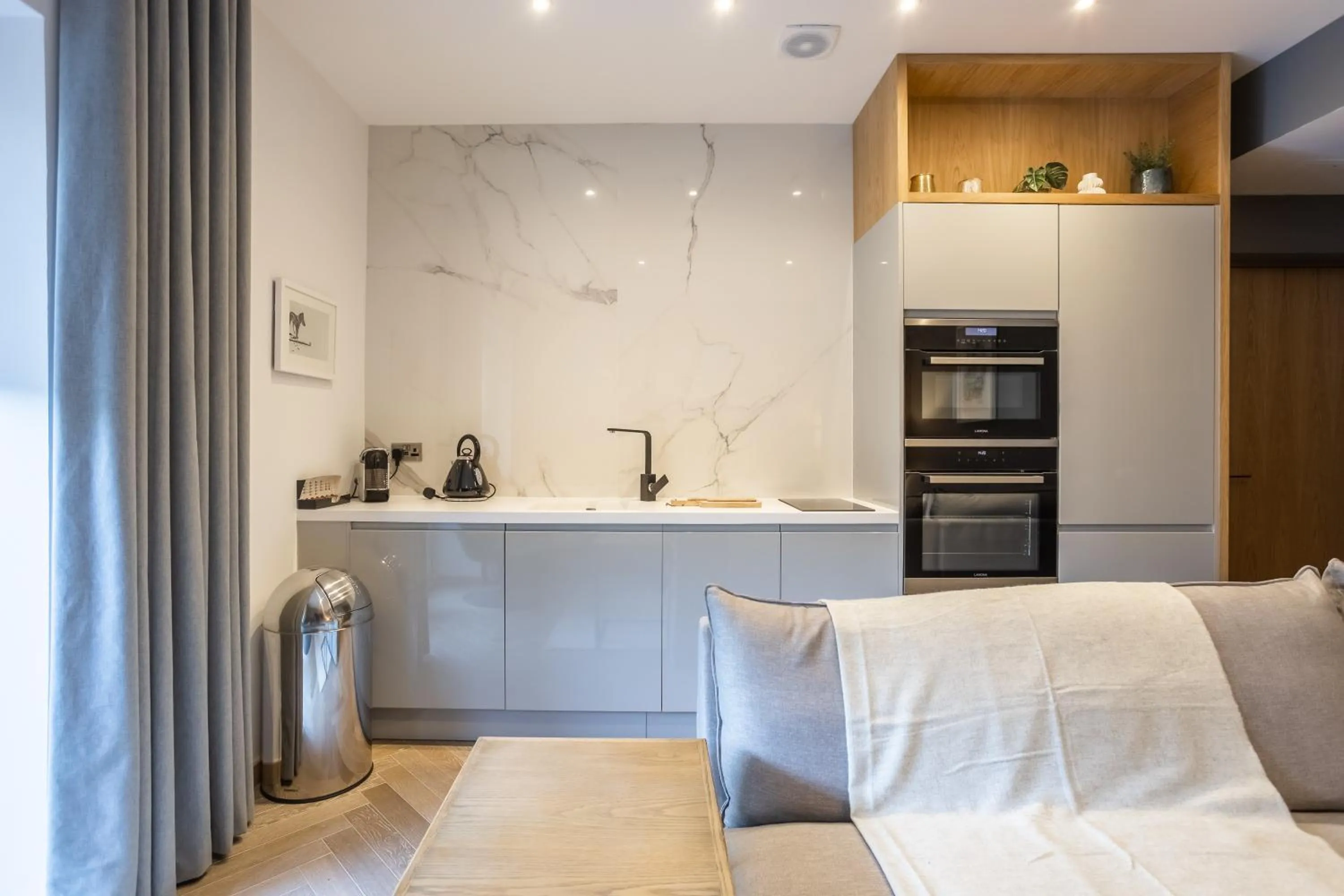 Kitchen or kitchenette in No1 Apartments & Bedrooms St Andrews - St Mary's
