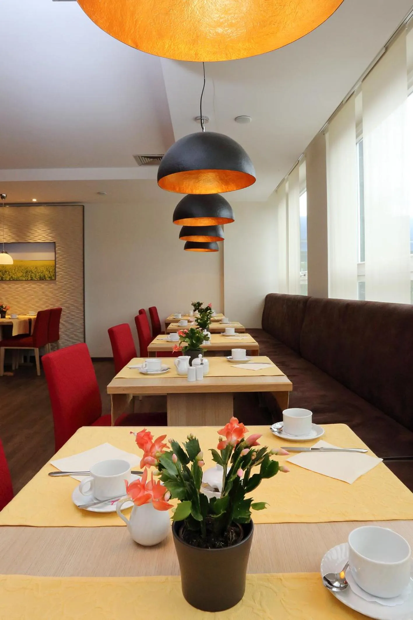 Restaurant/places to eat in Hotel Silberhorn