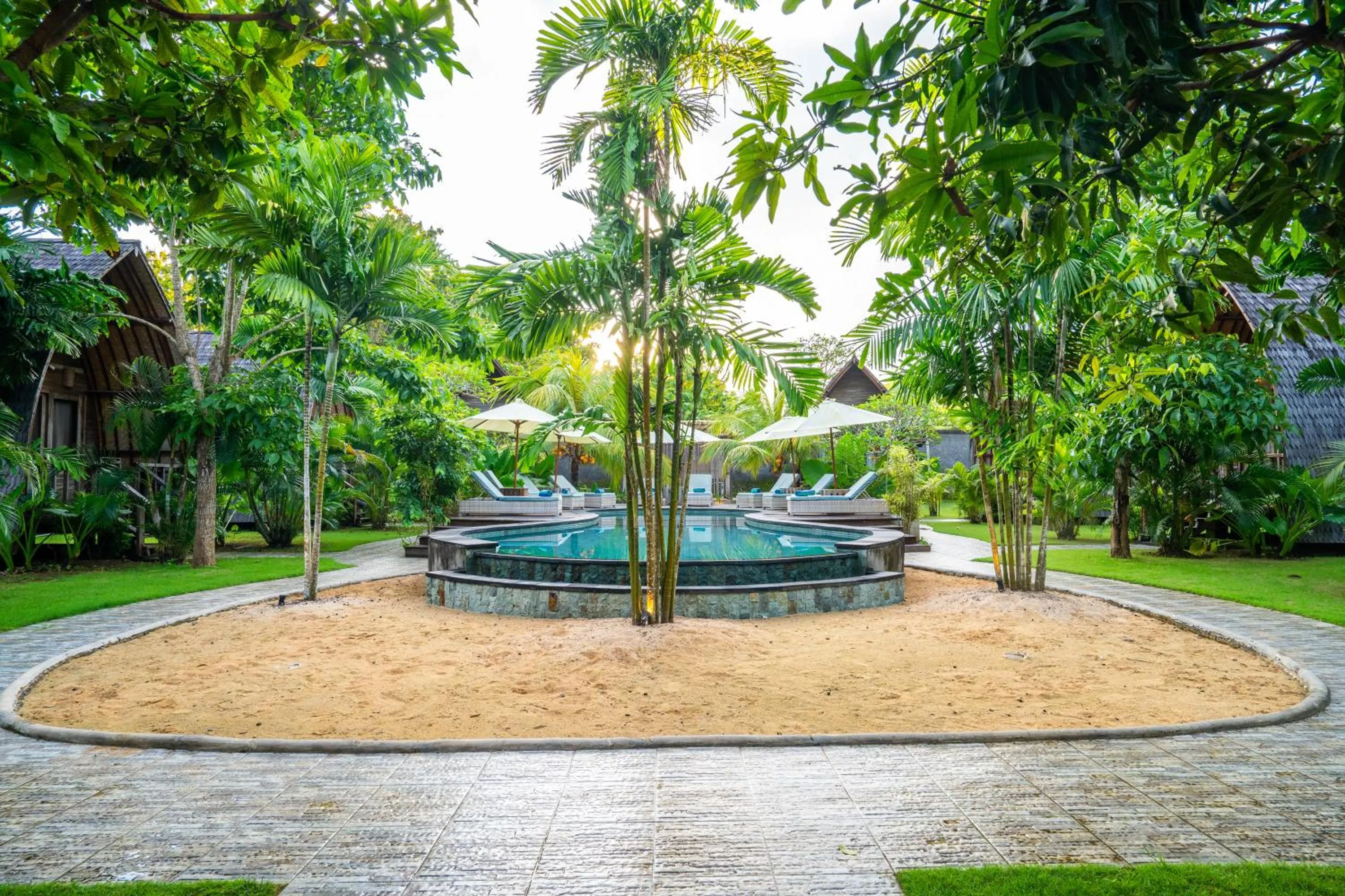 Swimming pool in Lumbung Bukit Resort Uluwatu