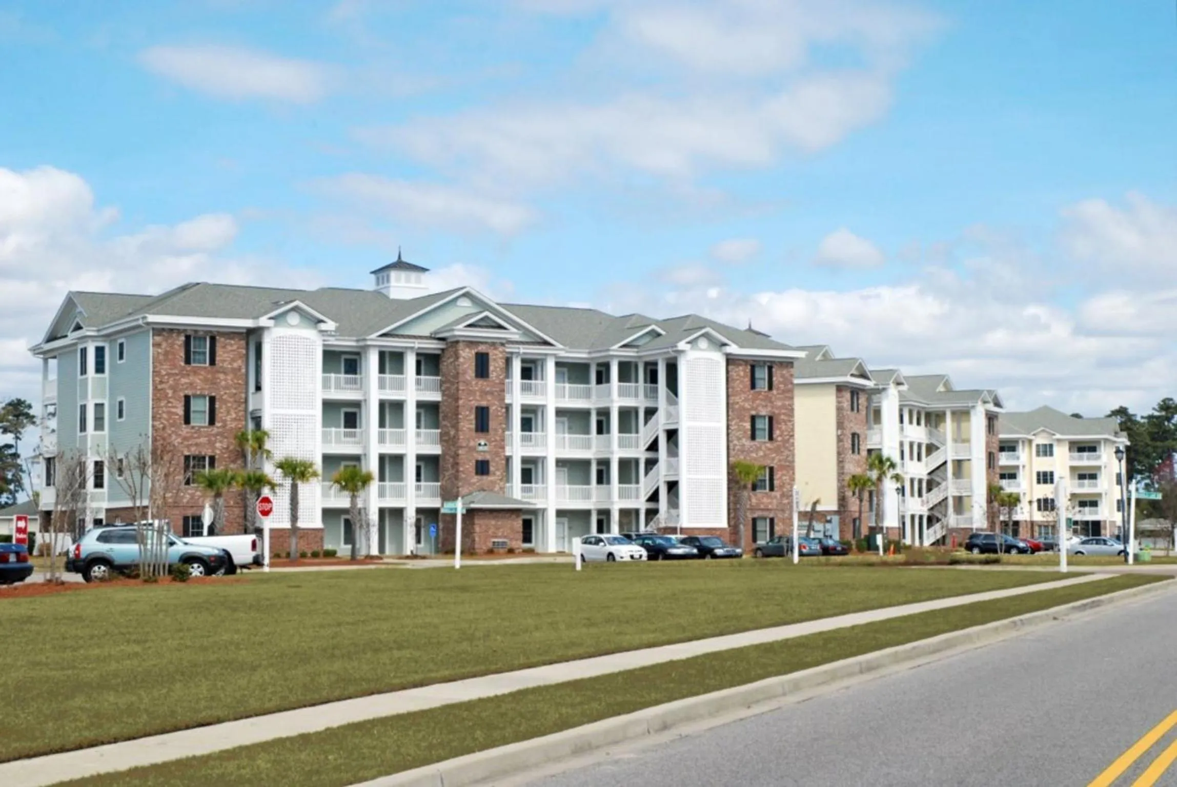 Property building in Magnolia Place by Palmetto Vacations