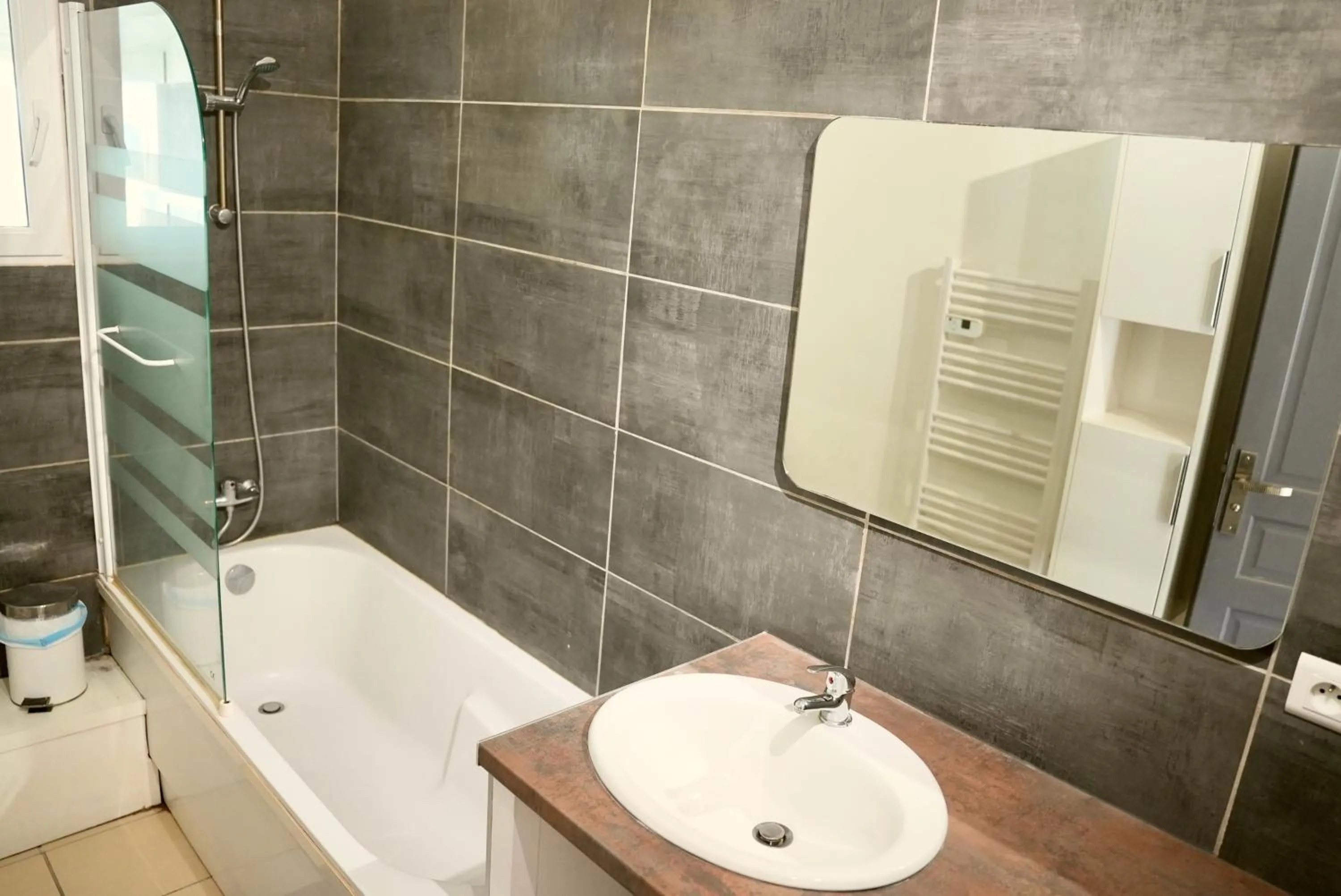 Mas La Farelle Gîte, Fitness & Salle de jeux gratuite & SPA en supplément