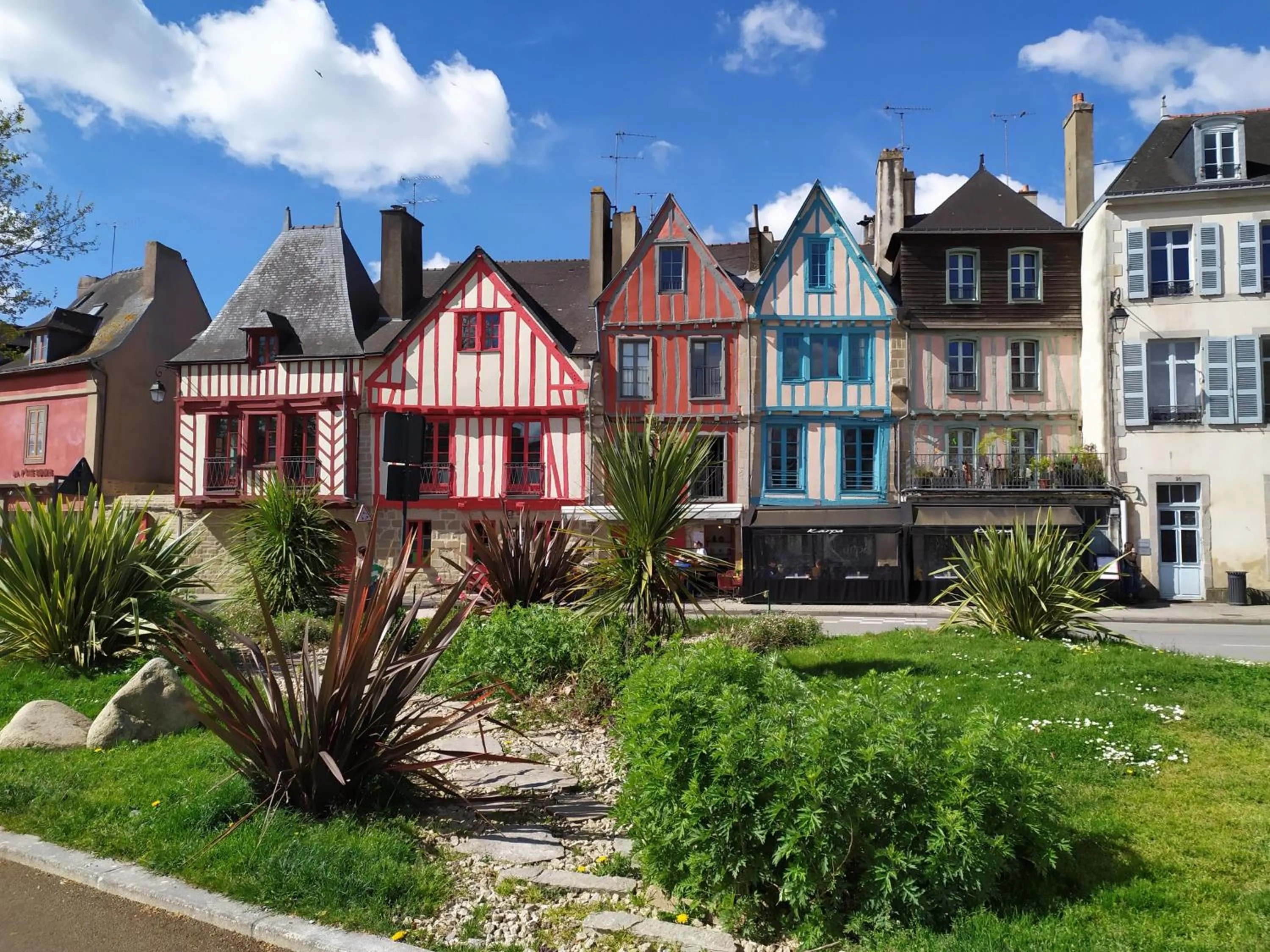 Nearby landmark in La Bisquine