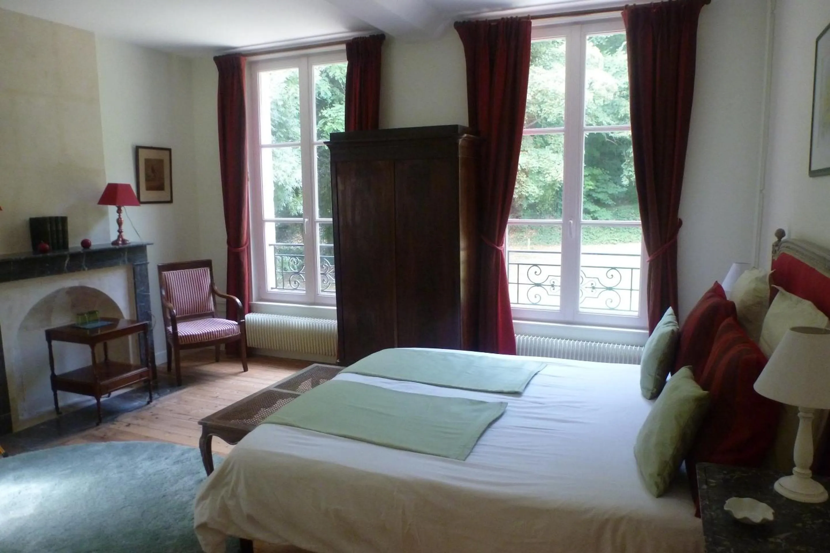 Bedroom, Bed in Chambres d'hôtes du Bas Manoir