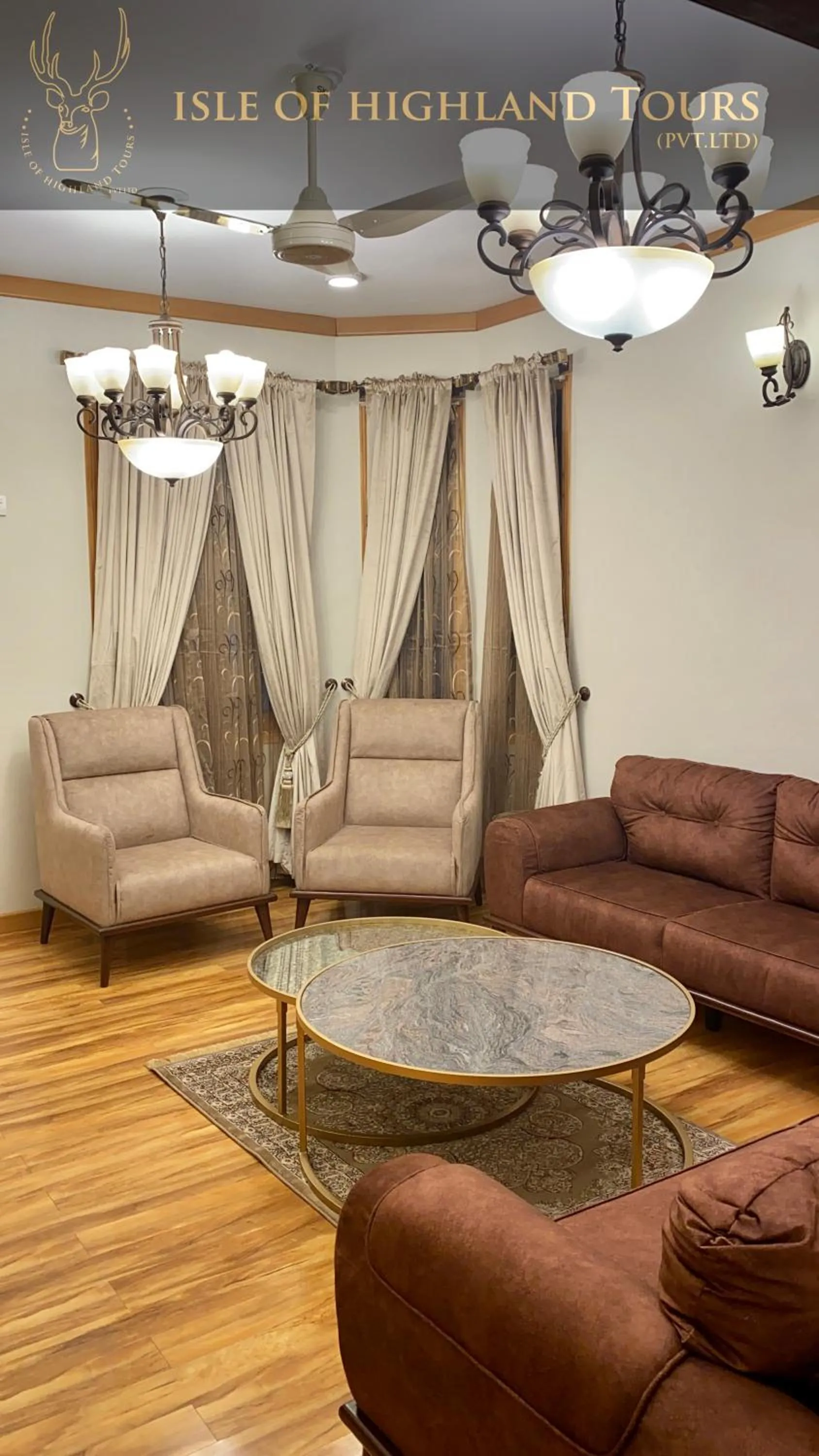 Living room in ISLE OF HIGHLAND TOURS Guest House