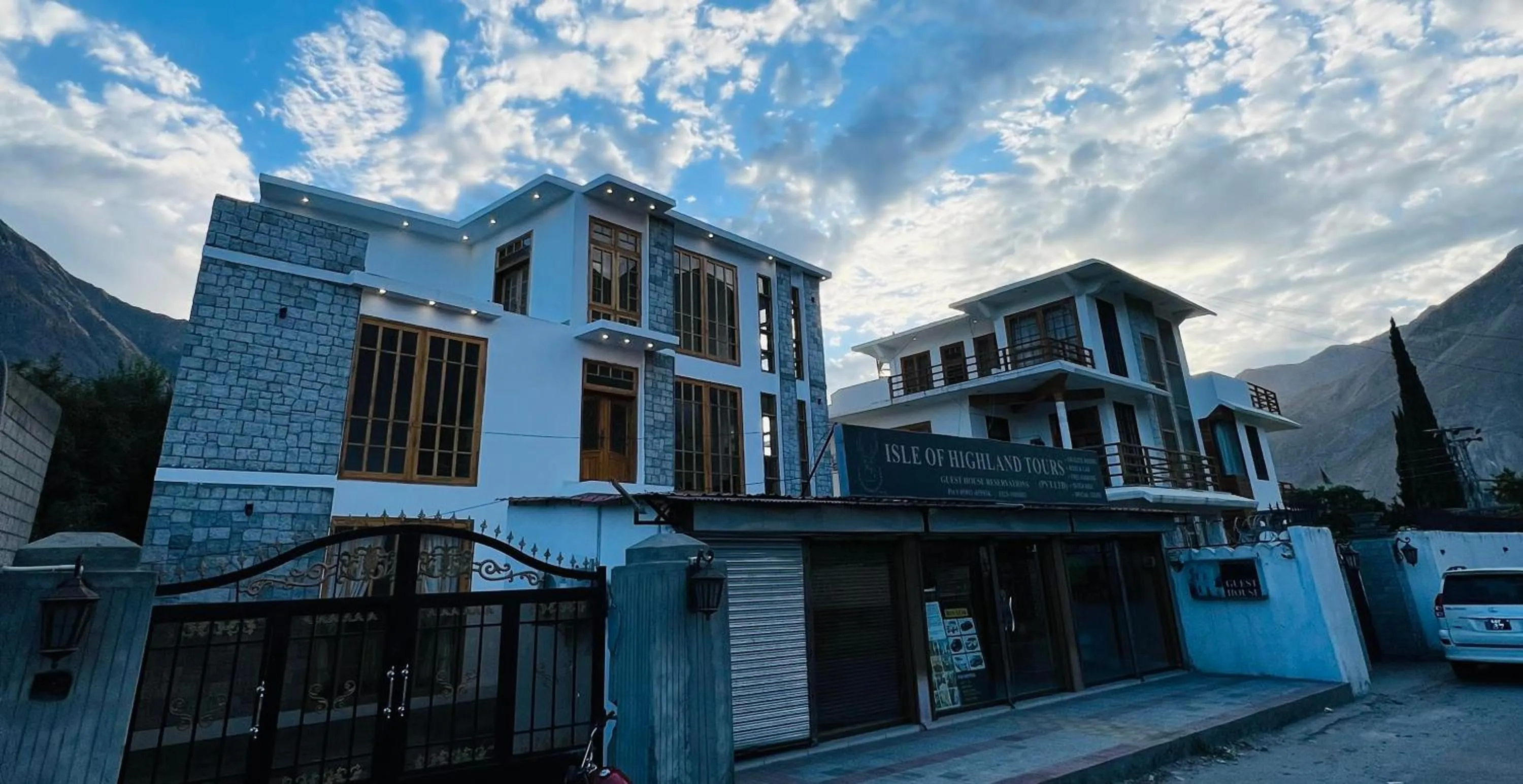 Property building in ISLE OF HIGHLAND TOURS Guest House