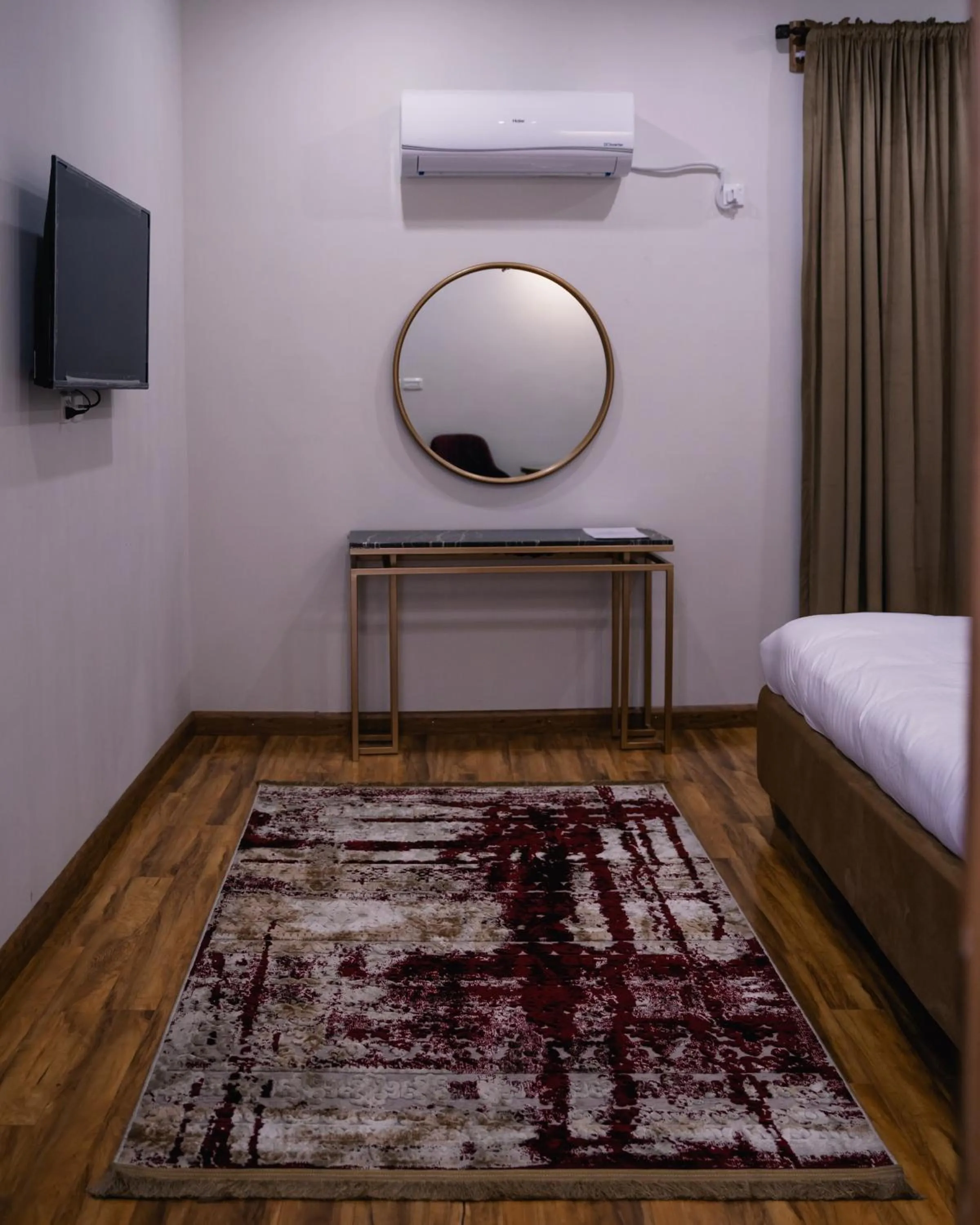 Bedroom, Bed in ISLE OF HIGHLAND TOURS Guest House