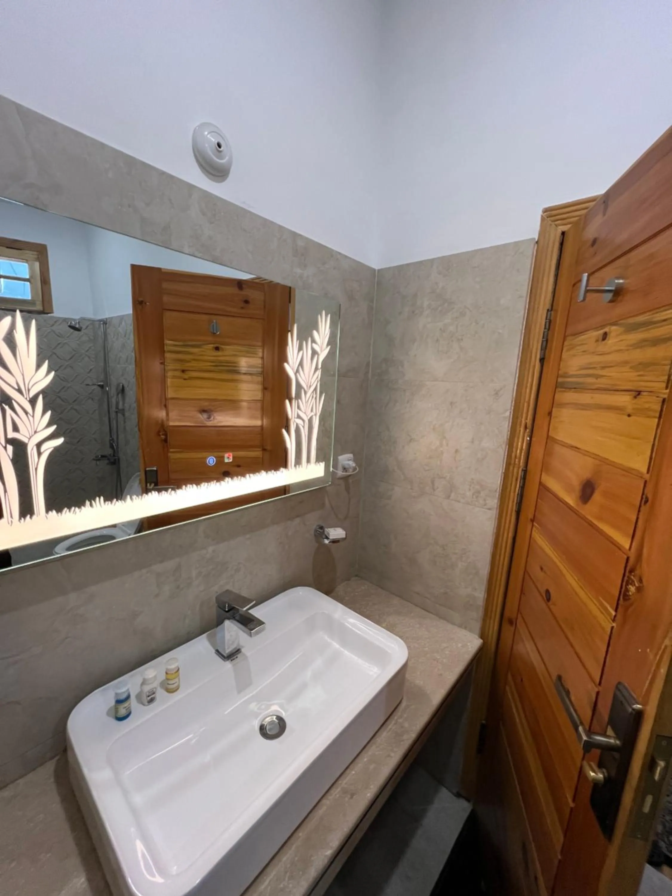 Bathroom in ISLE OF HIGHLAND TOURS Guest House